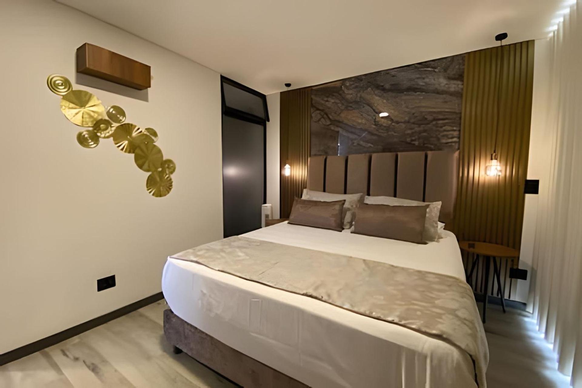 Epic Suites x Ahead