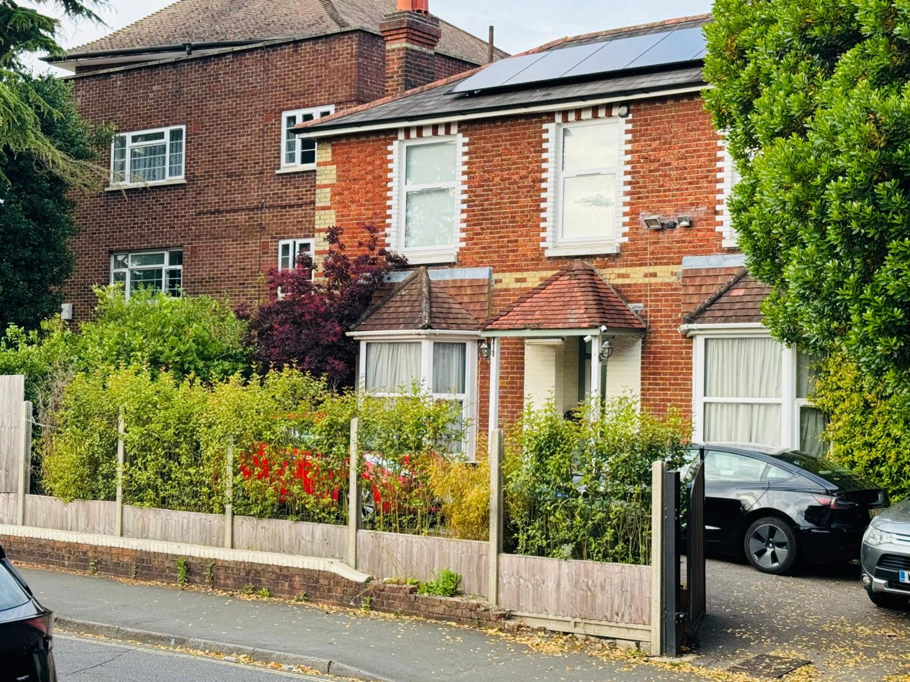 The Bliss 7 Home Stay, En-suite, Self check-in with smart lock, Non Smoking Home in and out, Zero tolerance for noise after 11pm view 2