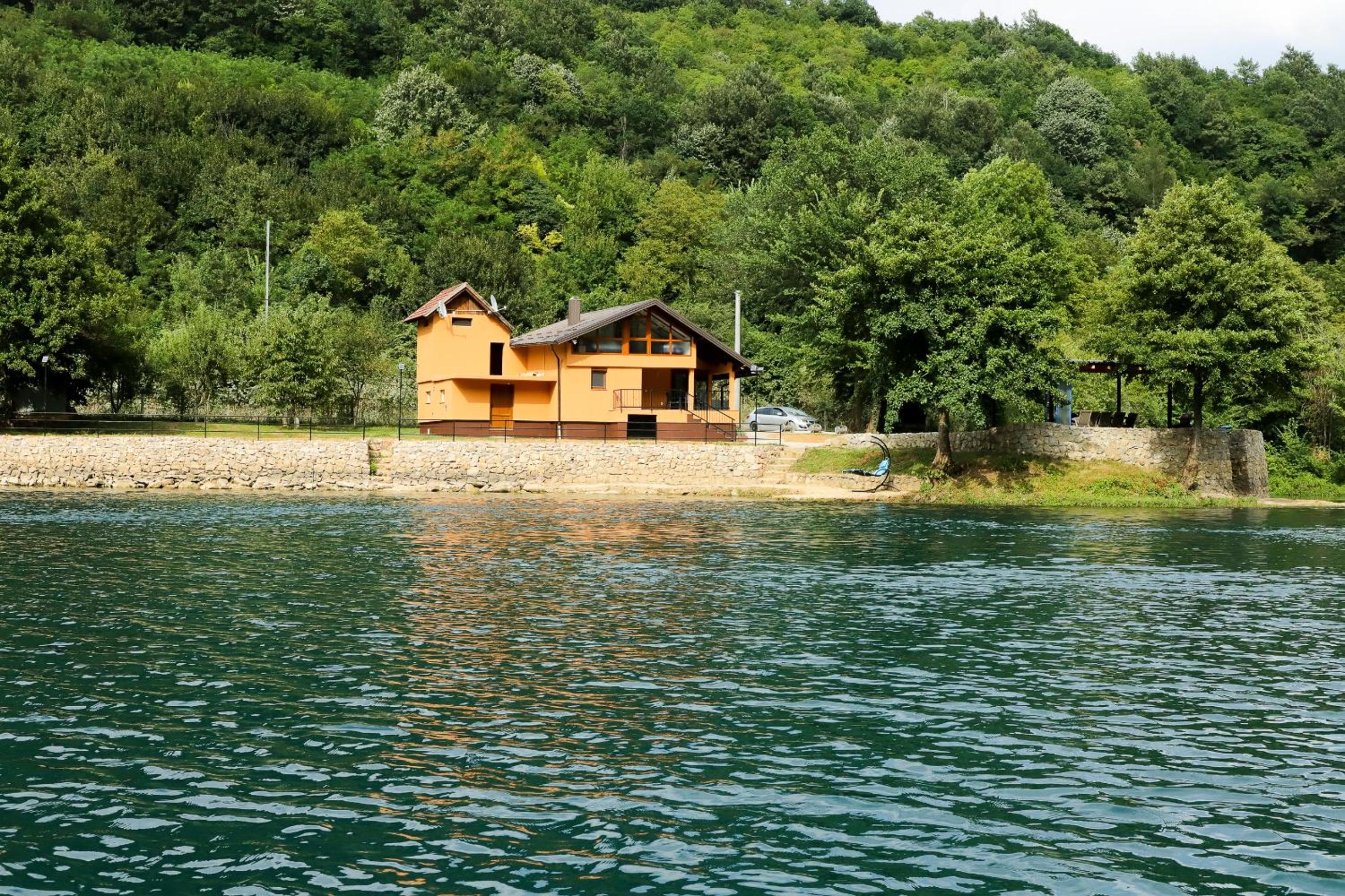 Holiday Homes Mujo Bejzin