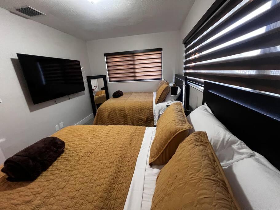 Luxurious Westchester Home Near Miami Clinics