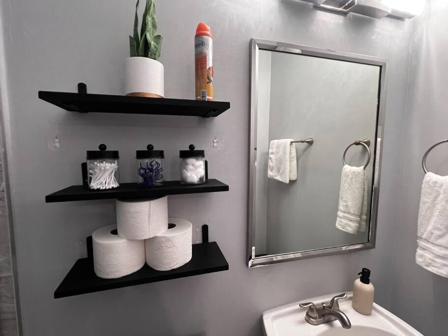 Luxurious Westchester Home Near Miami Clinics