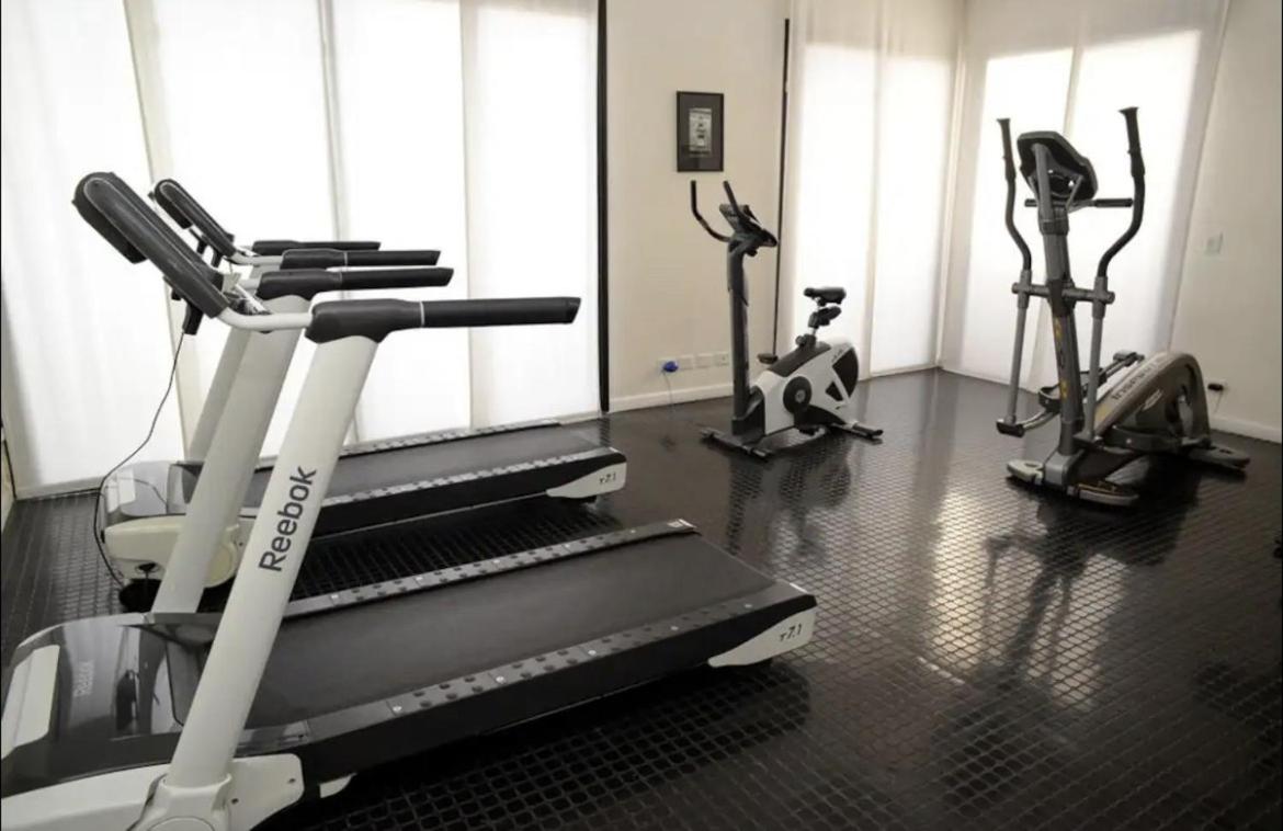 Moderno apart con piscina, spa y jacuzzi en Recoleta