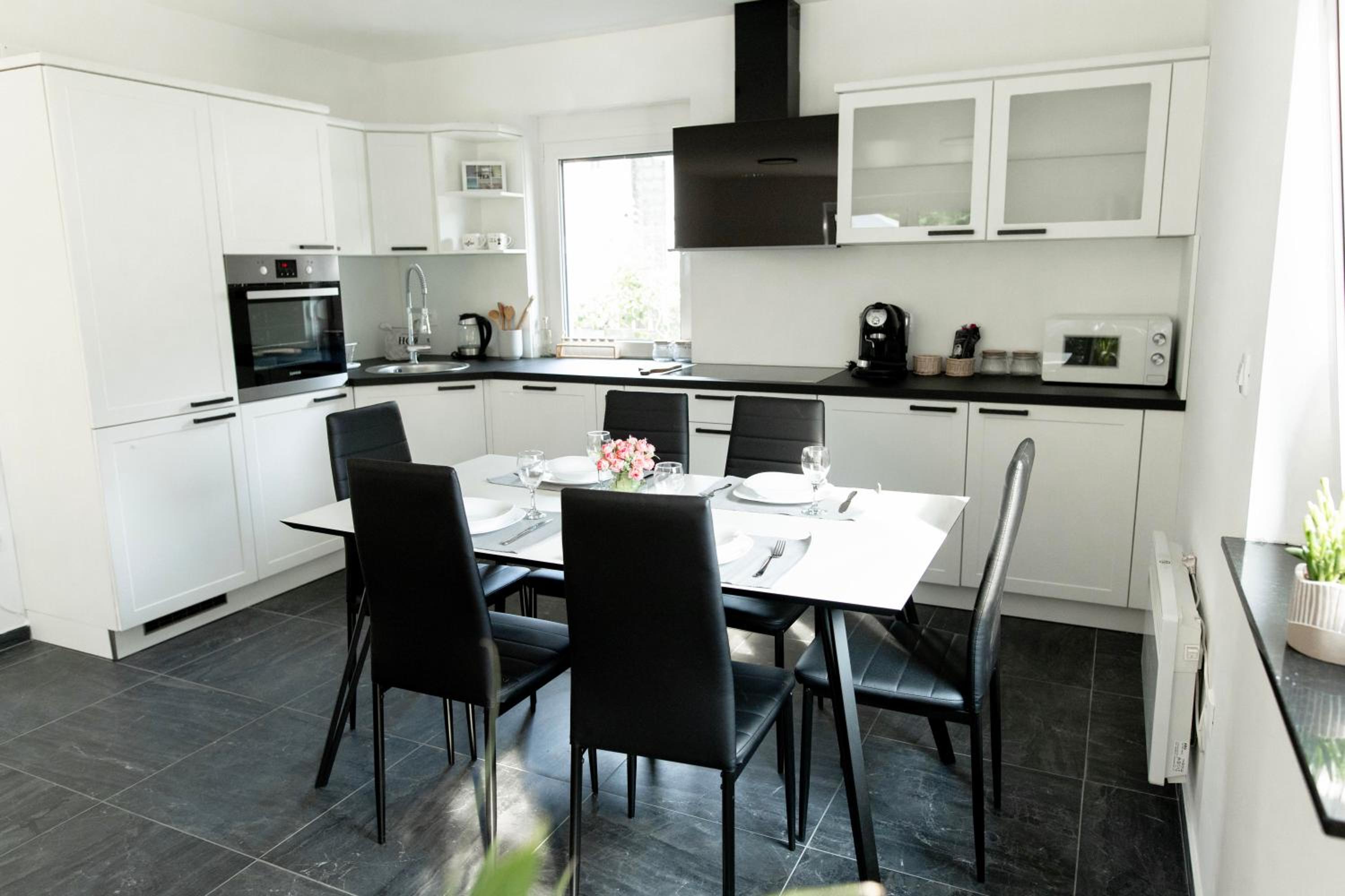 Aura Apartments