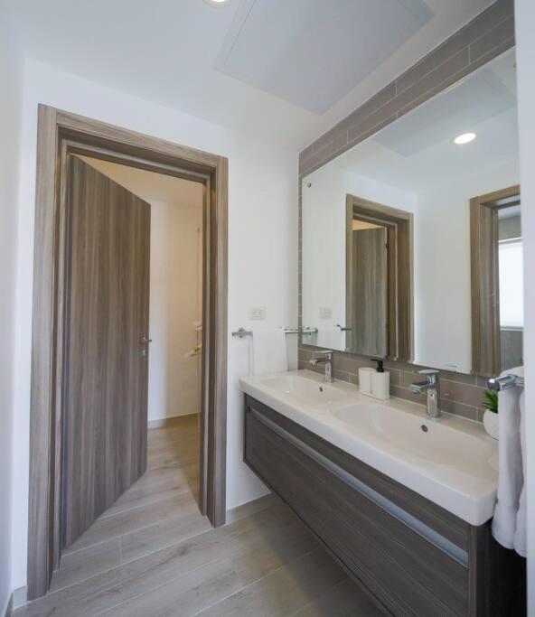 Luxurious 1Bdr Playa Coral