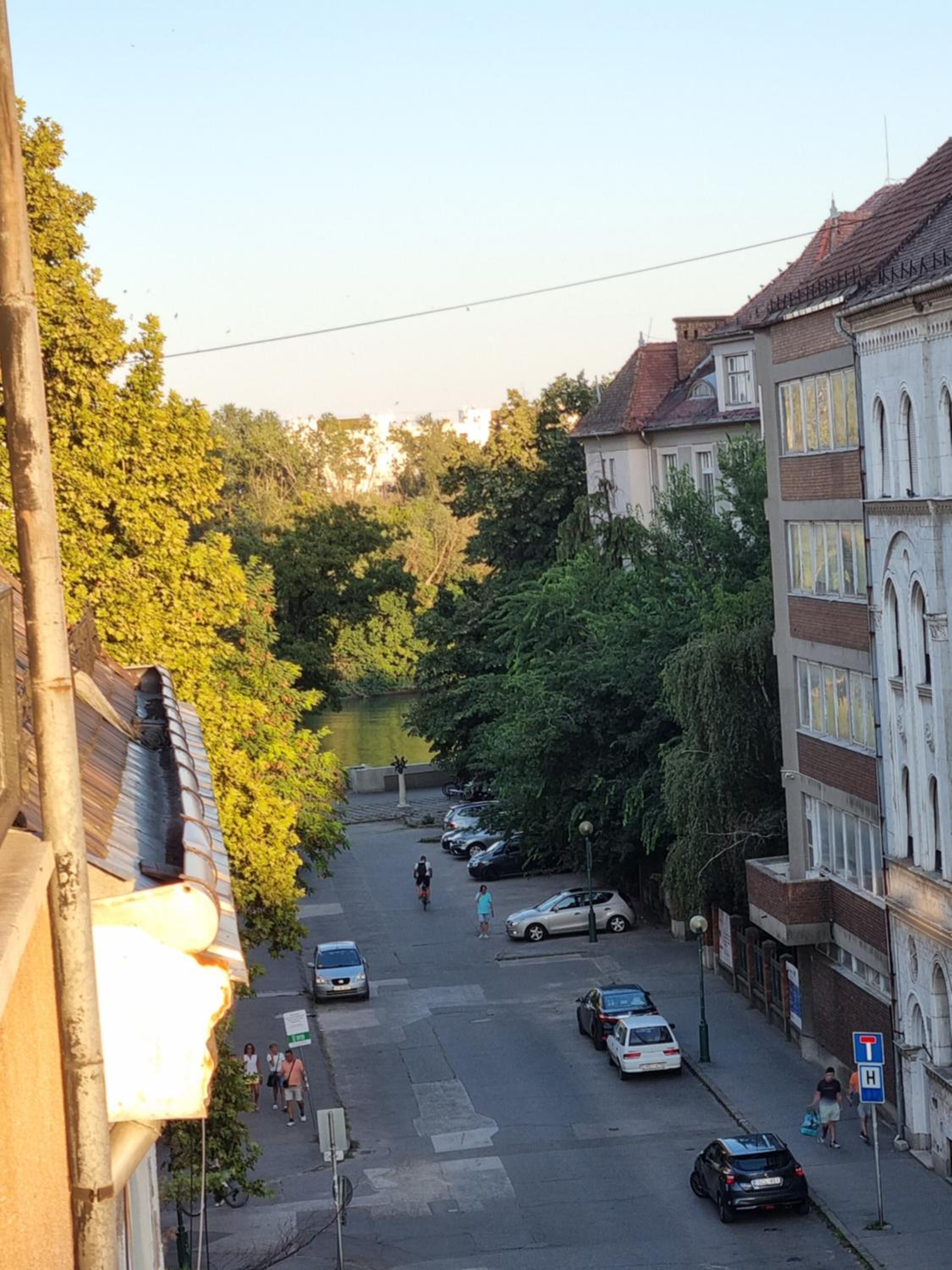 Photo 34