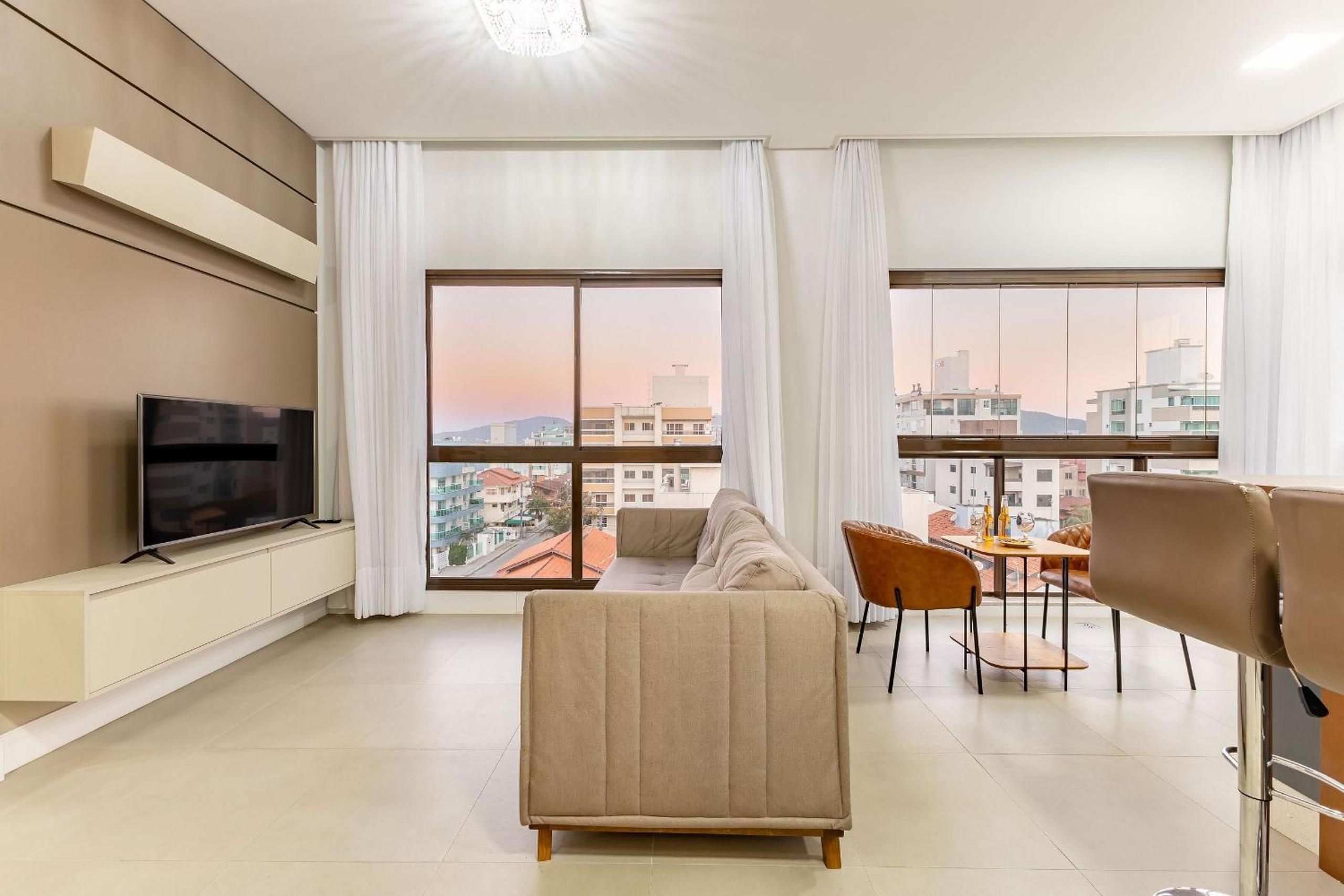 Apartamento Finamente Mobiliado com Área de Lazer e Vista Mar