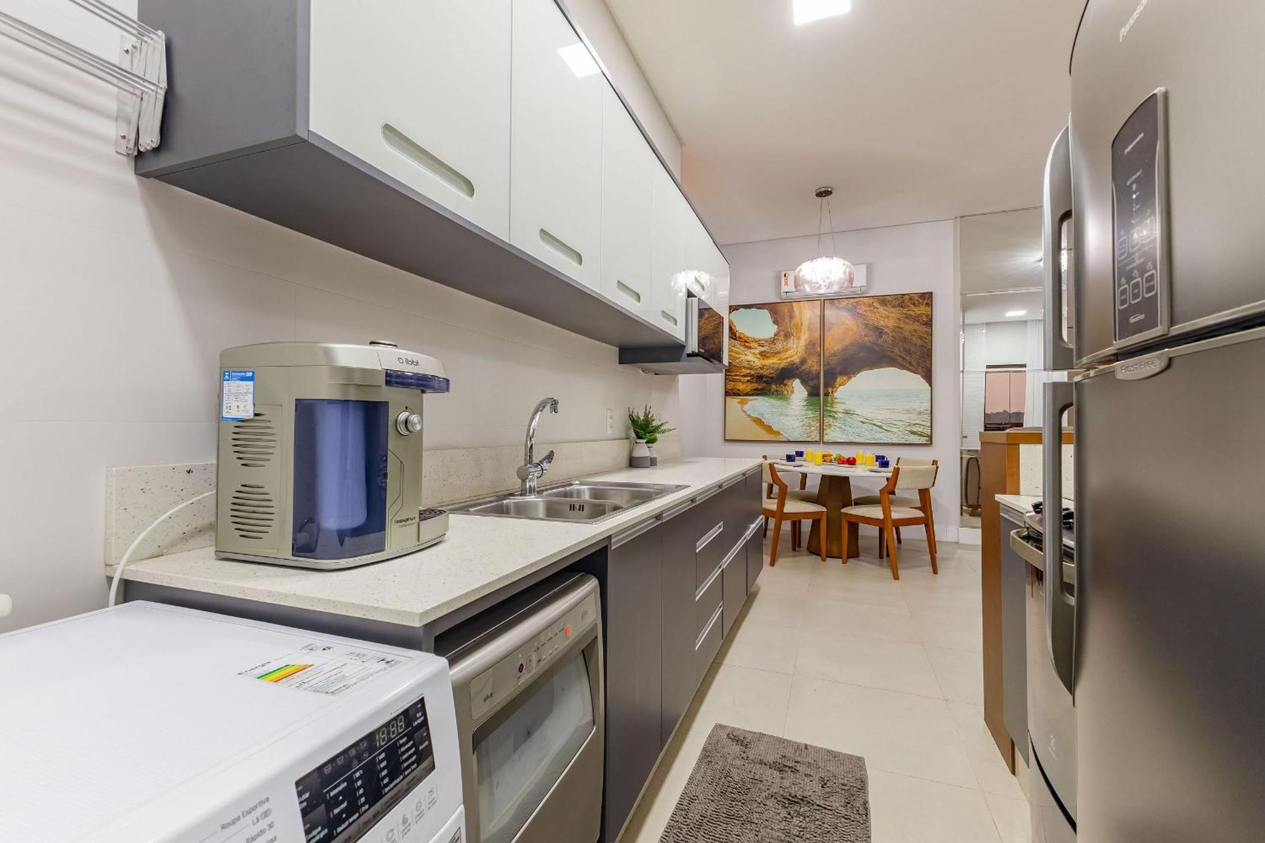 Apartamento Finamente Mobiliado com Área de Lazer e Vista Mar