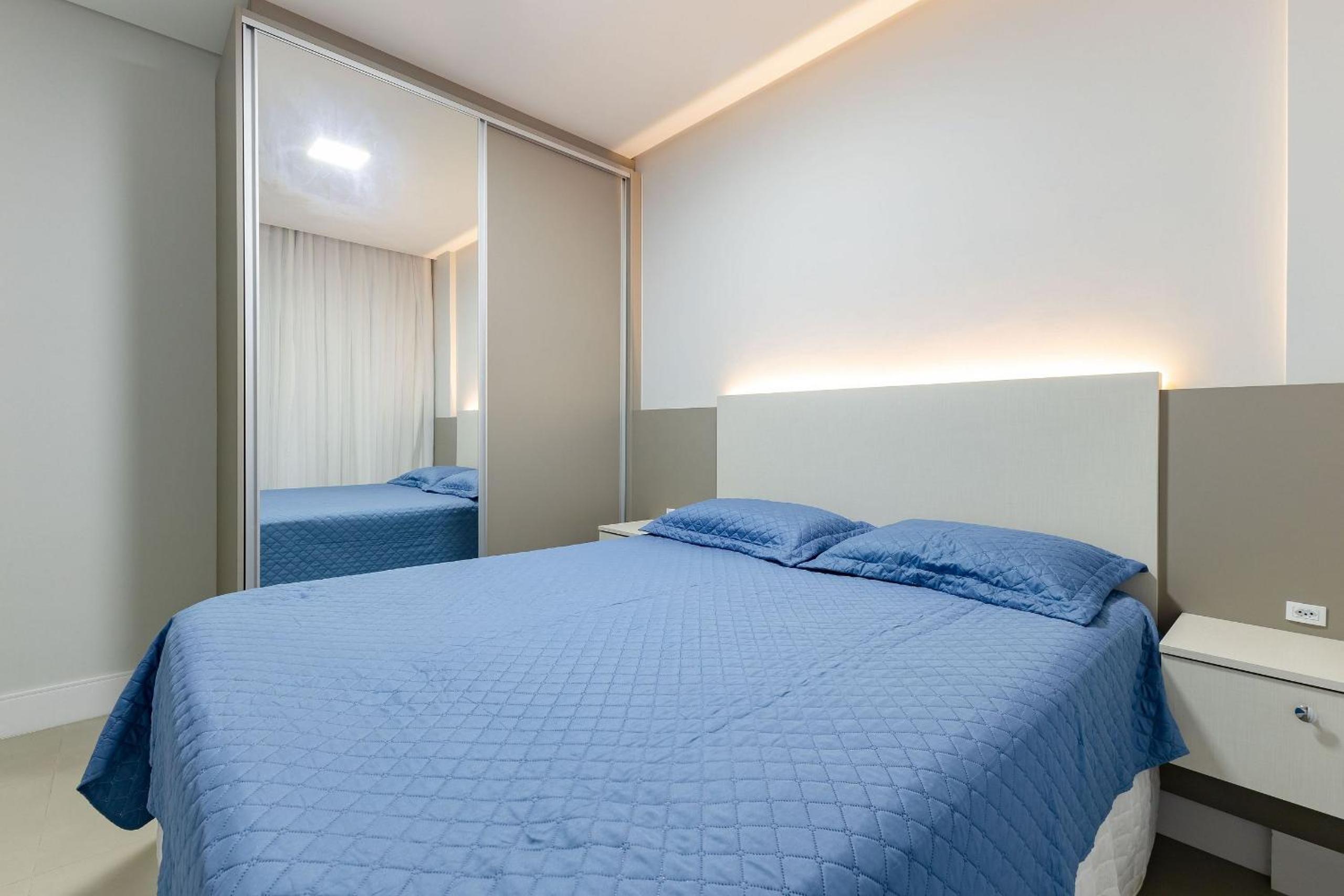 Apartamento Finamente Mobiliado com Área de Lazer e Vista Mar