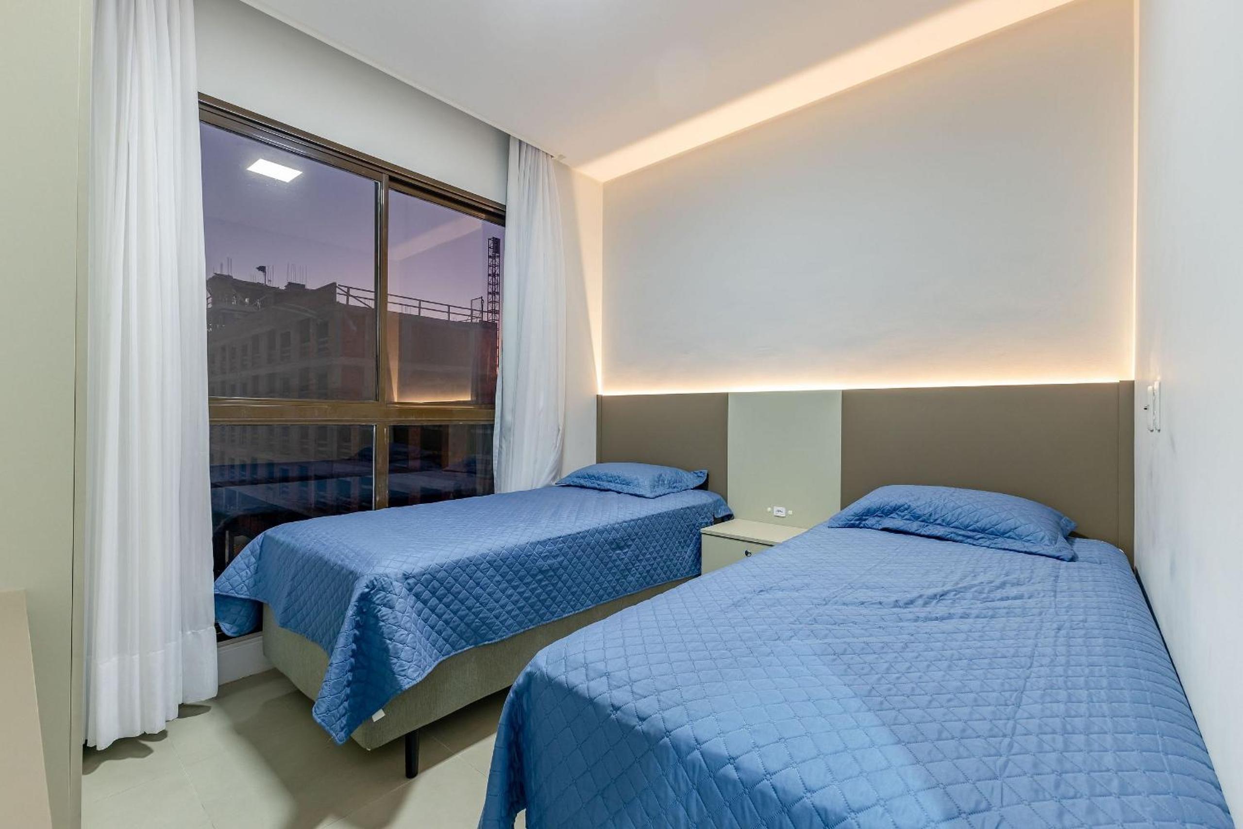 Apartamento Finamente Mobiliado com Área de Lazer e Vista Mar