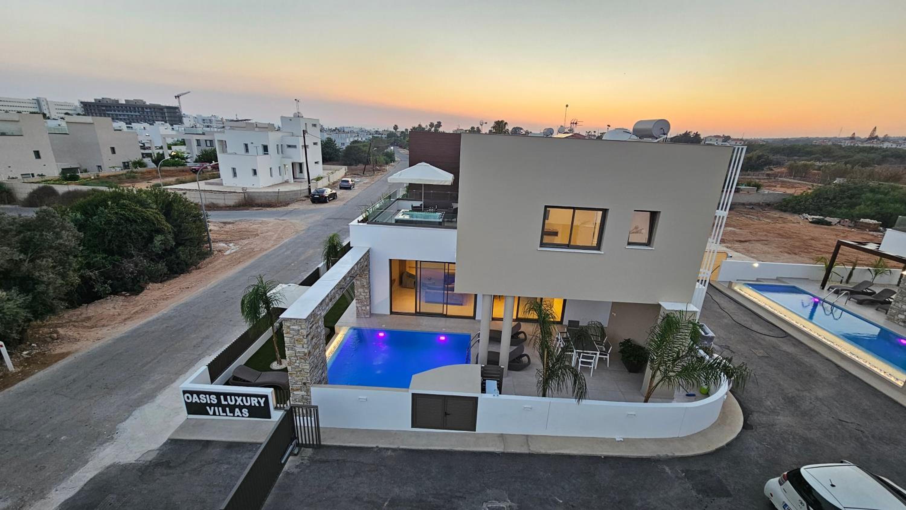 STAY Oasis Luxury Villas