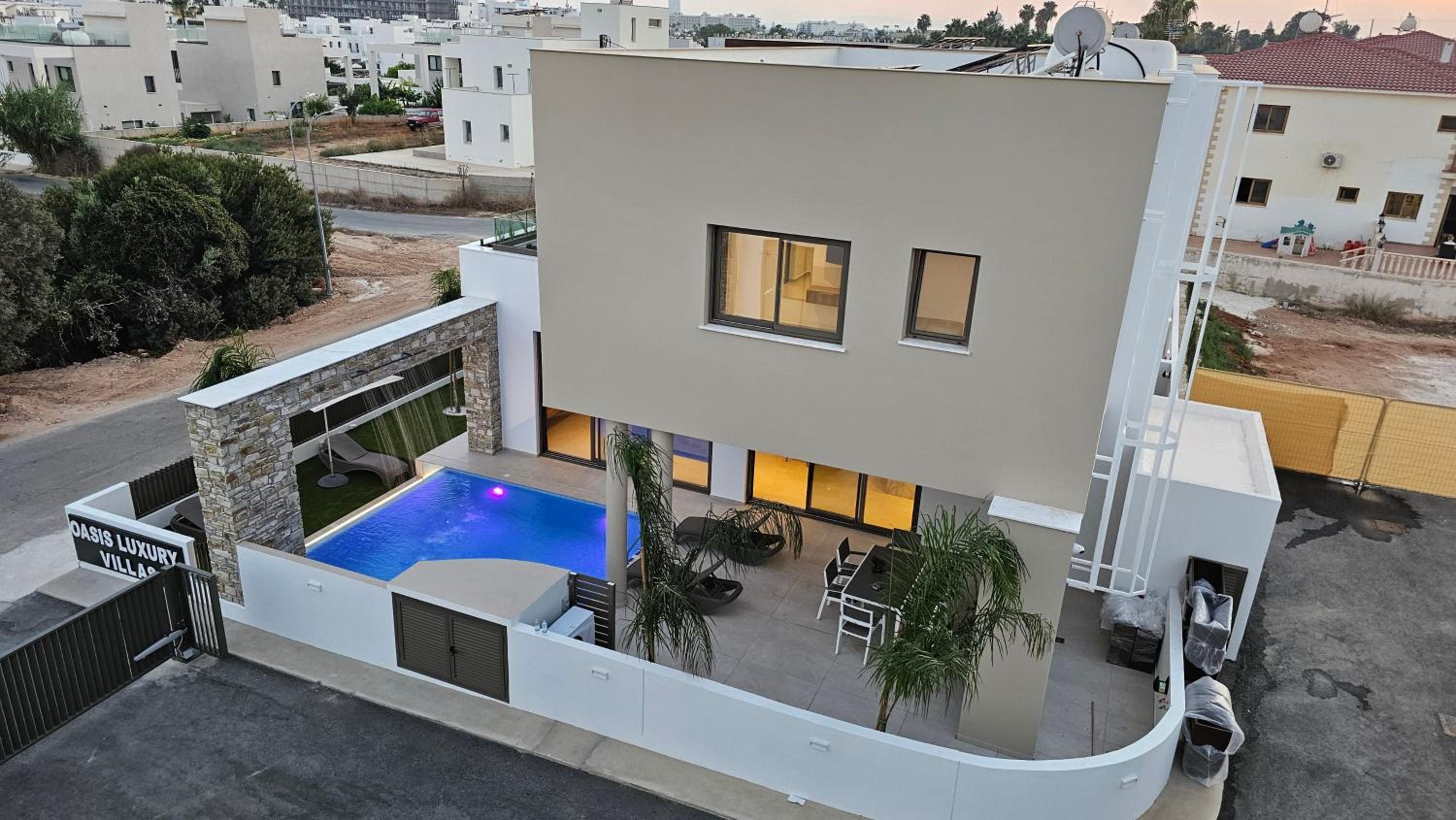STAY Oasis Luxury Villas