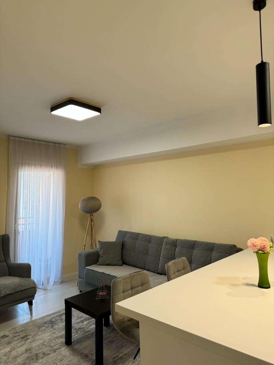 Bazar Charm- Cozy Urban Retreat in Skopje Historic Heart view 3