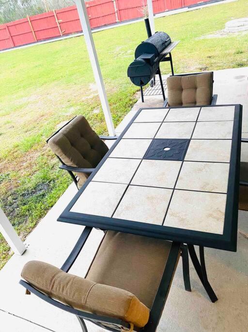 Newly renovated modern, spacious & quiet location view 3
