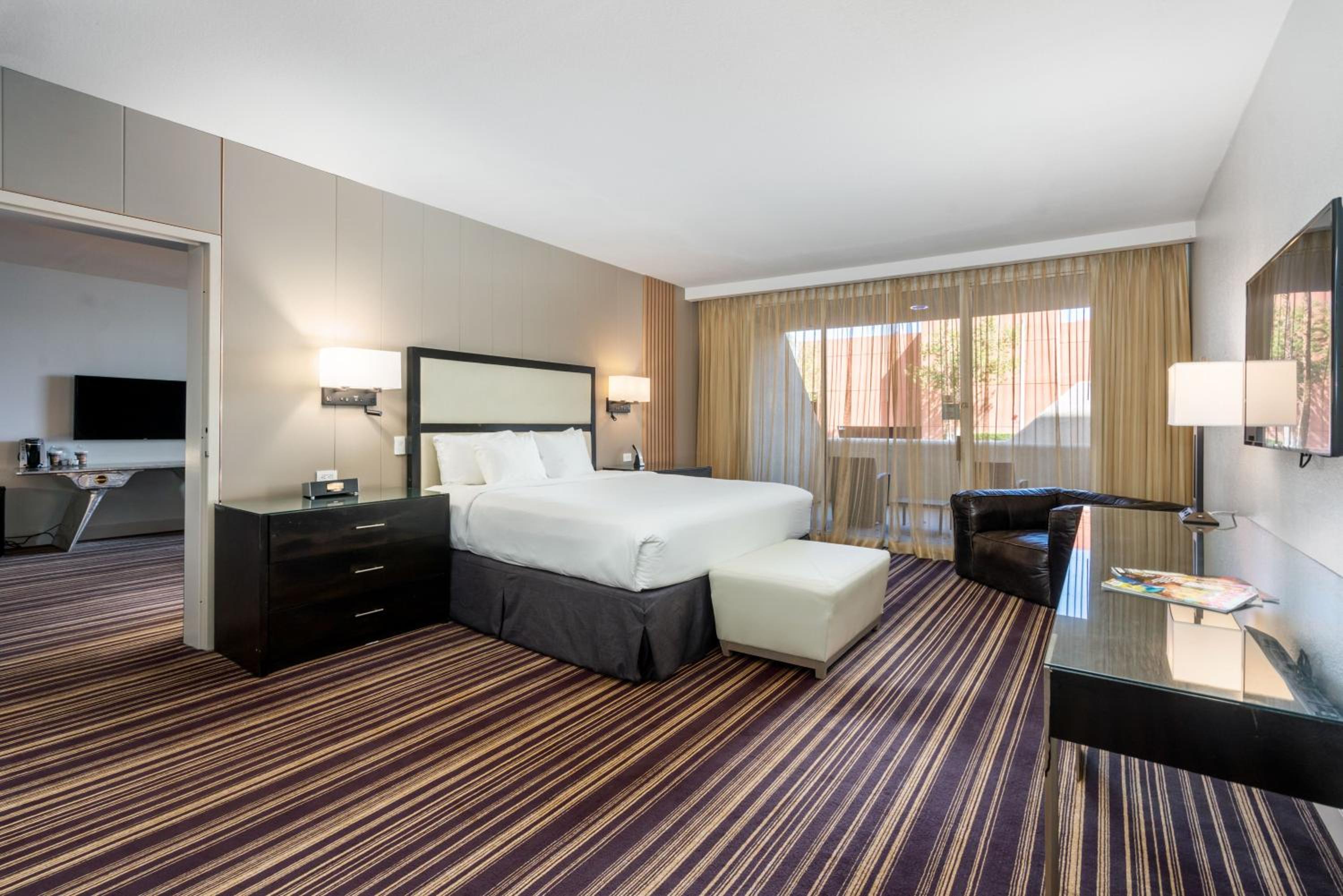 Palm Springs Vacations - Hotel Zoso - Property Image 7