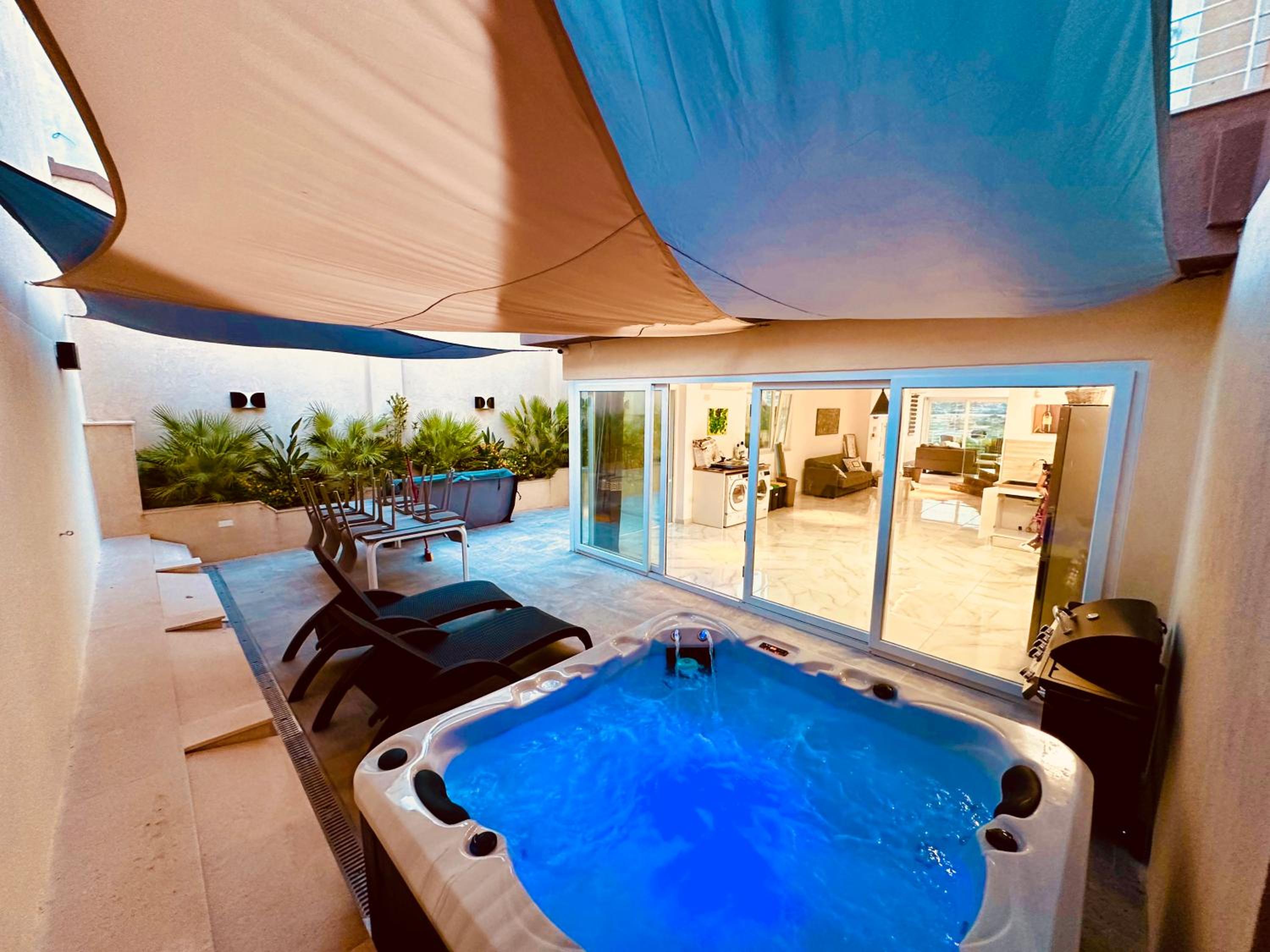 Miguel Ville Golden Sands Manikata view 4