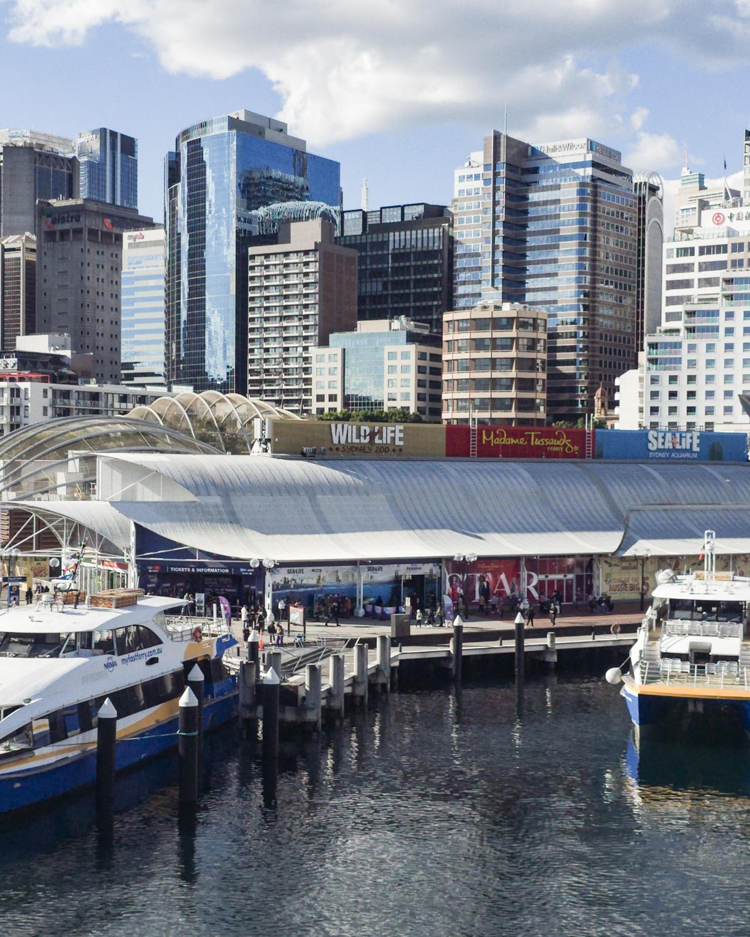 Chic Darling Harbour Oasis in the Heart of Sydney, 2BR 2BA, Resort-Style Amenities