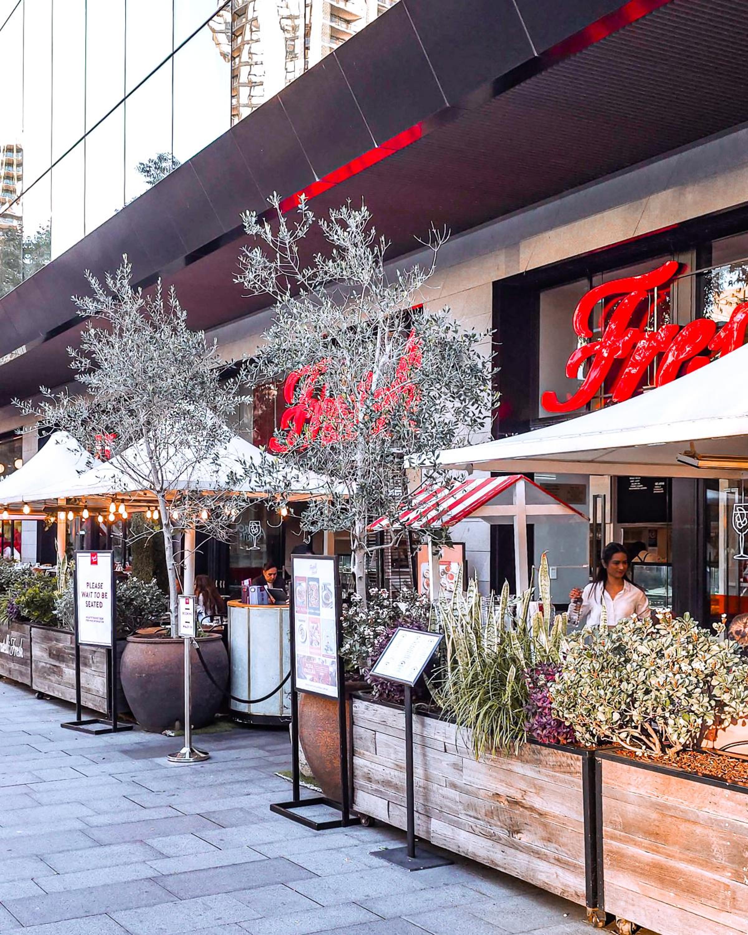 Chic Darling Harbour Oasis in the Heart of Sydney, 2BR 2BA, Resort-Style Amenities