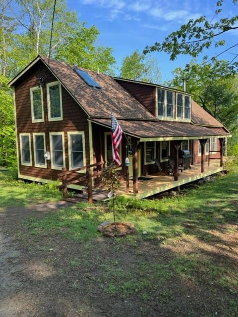 Perfect Maine Getaway in a Newly Renovated Cabin! view 3