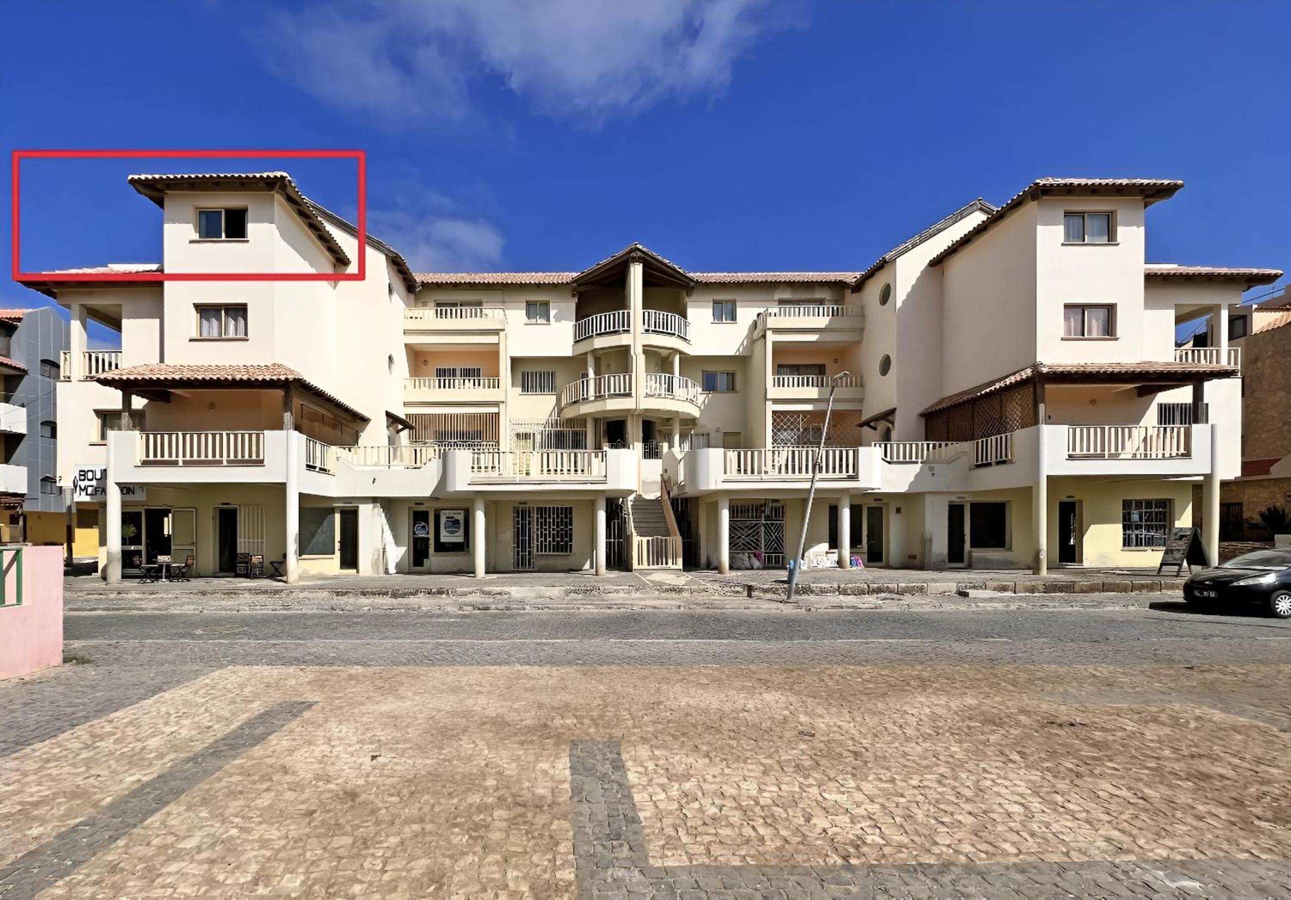 Bright Top Floor with Terrace