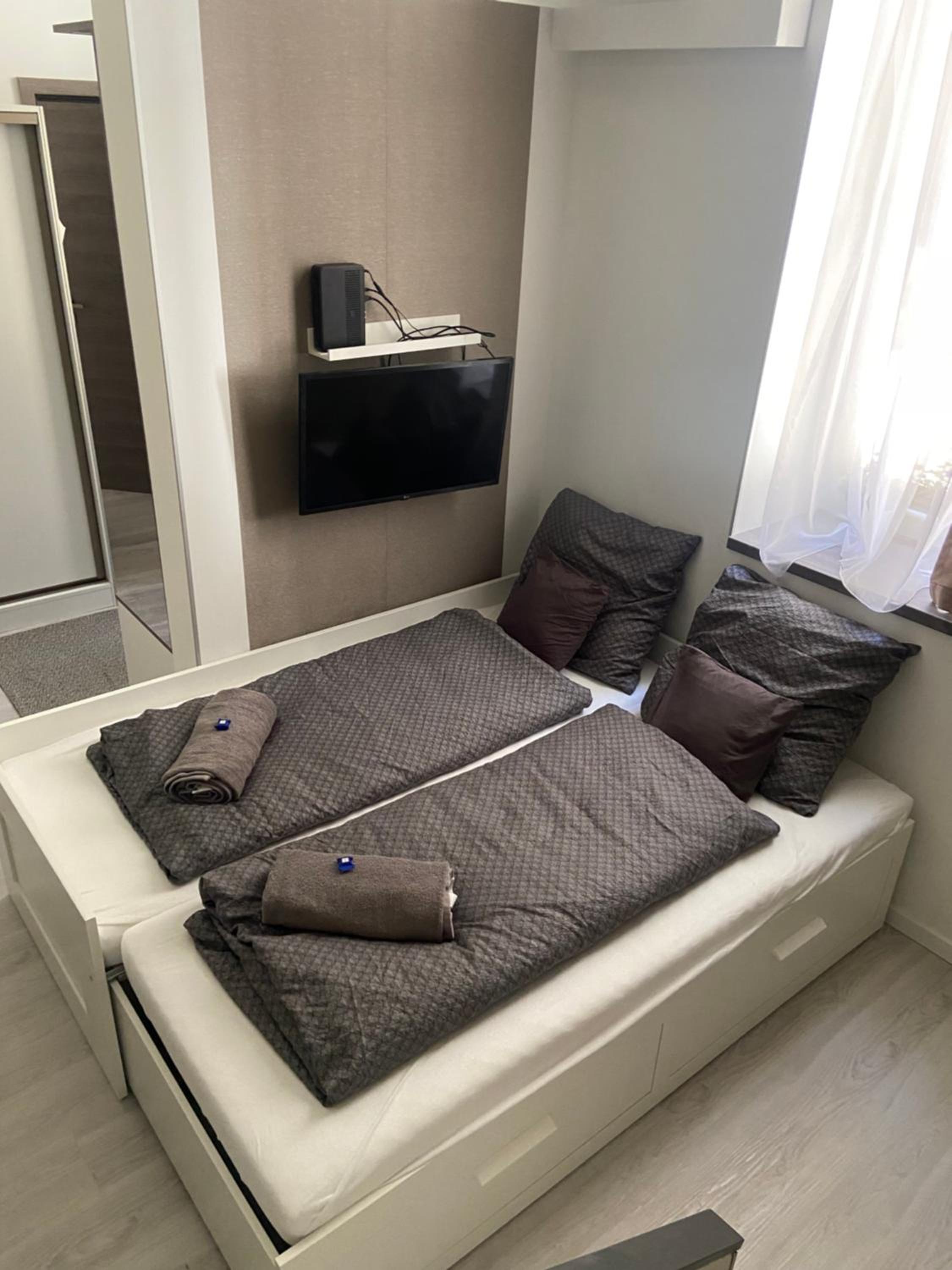 Antonio Residence