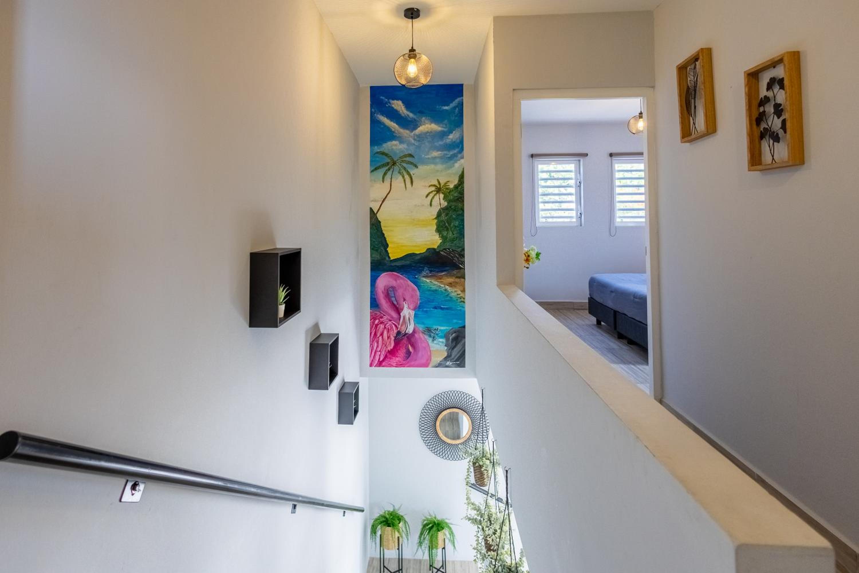 Av Curacao - Centrally Located Spacious Apartment