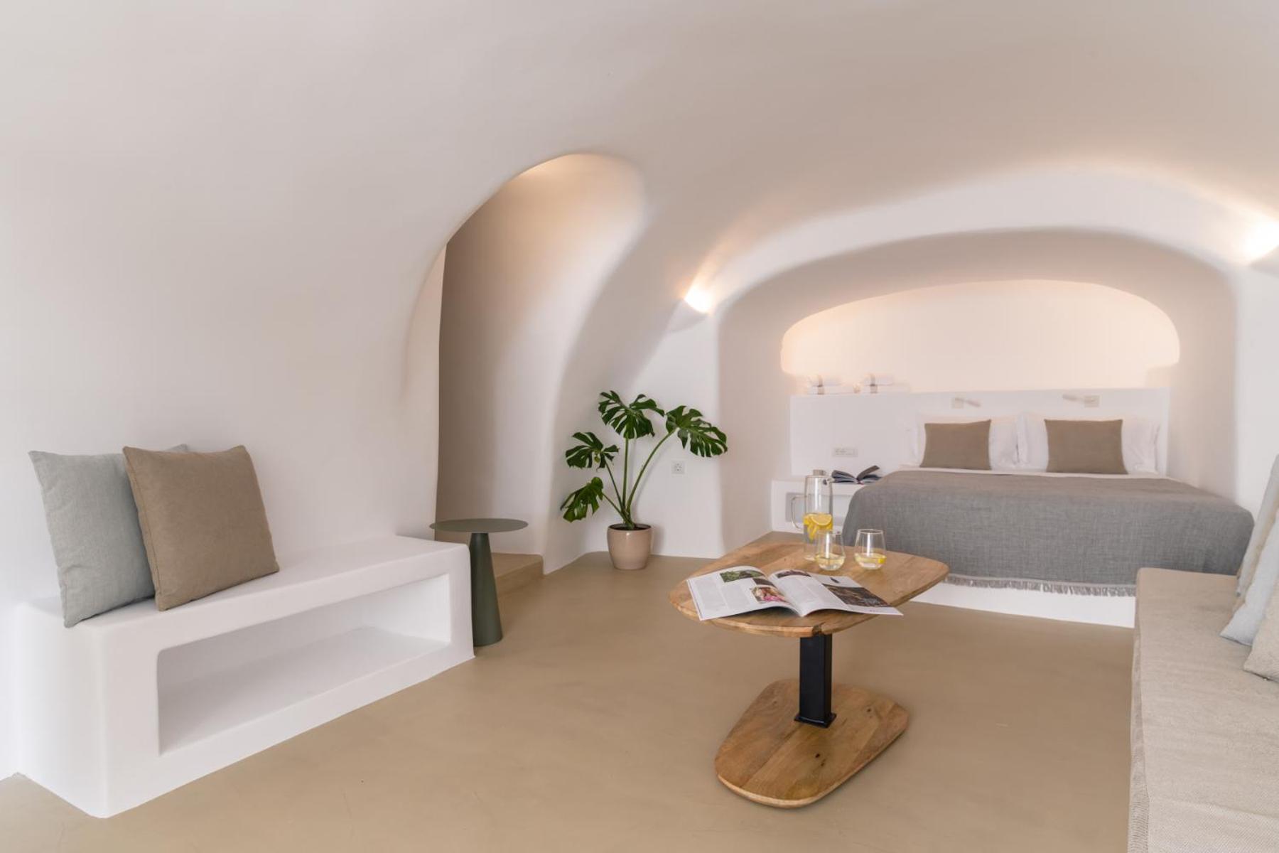 Santorini Wine Villa Downtown Fira photo 2