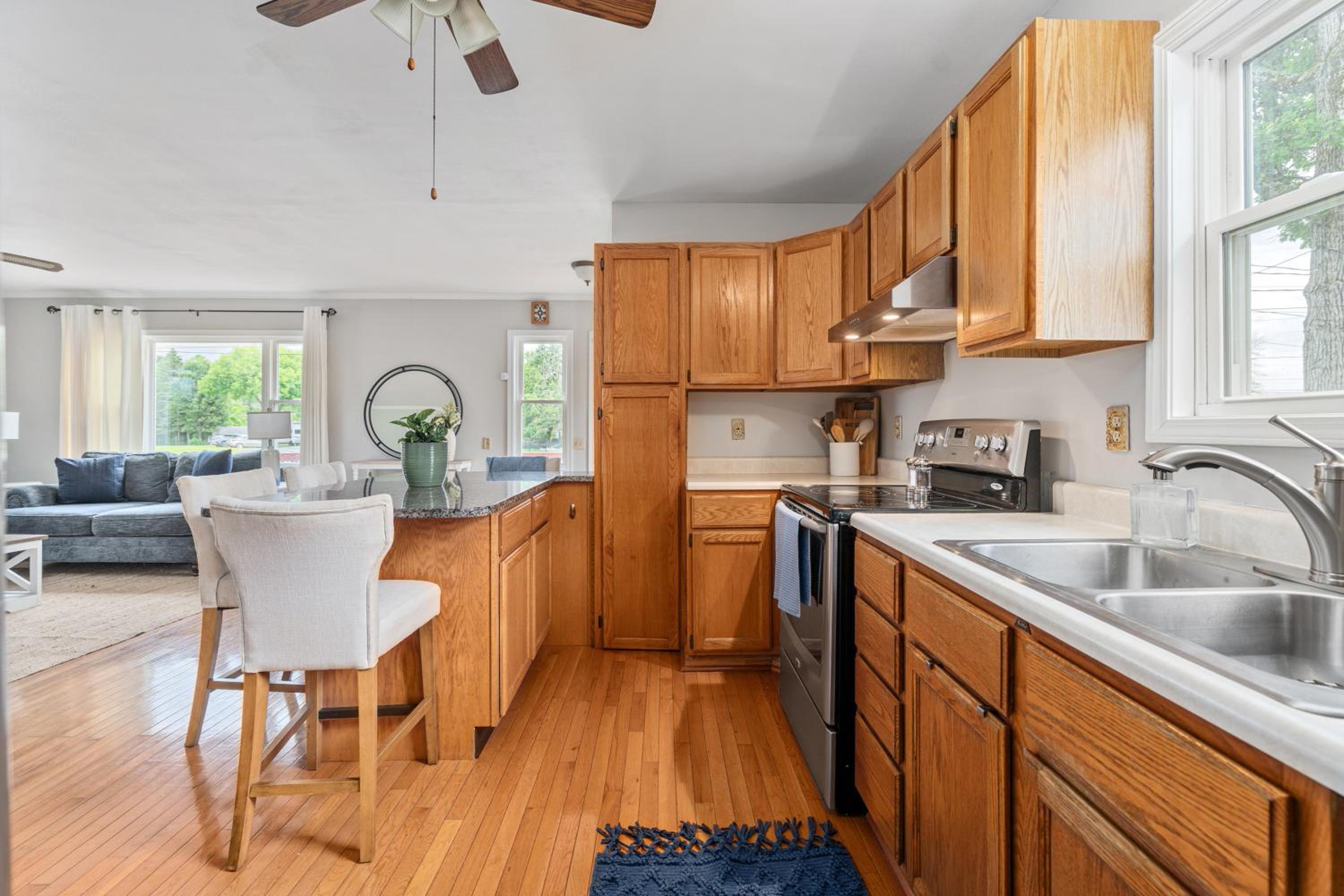 Kozy Home with Saratoga Lake View view 5