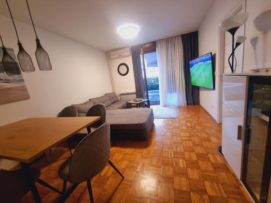 HEDONIST Zagreb