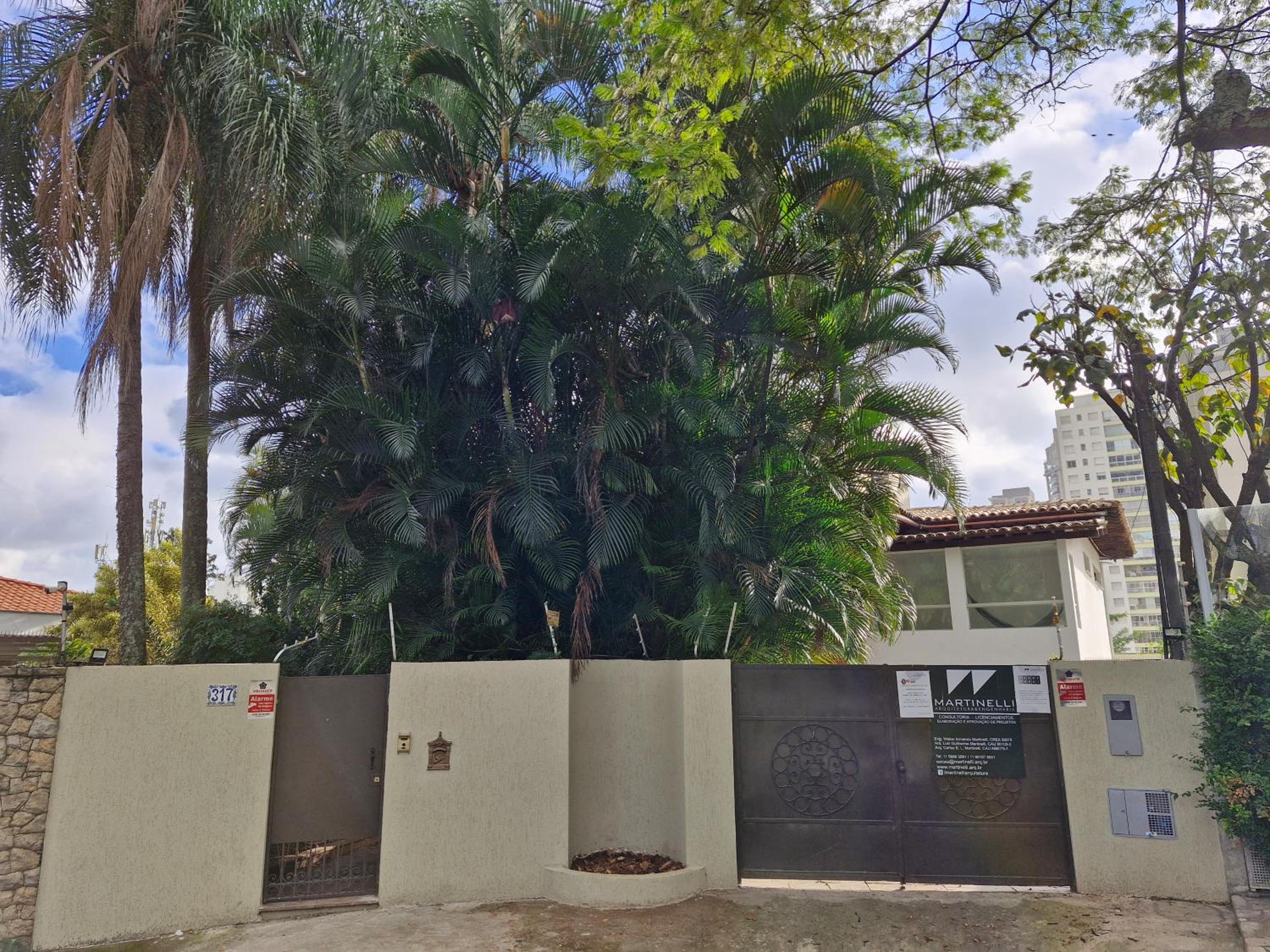 Lindo casarão com piscina para Eventos