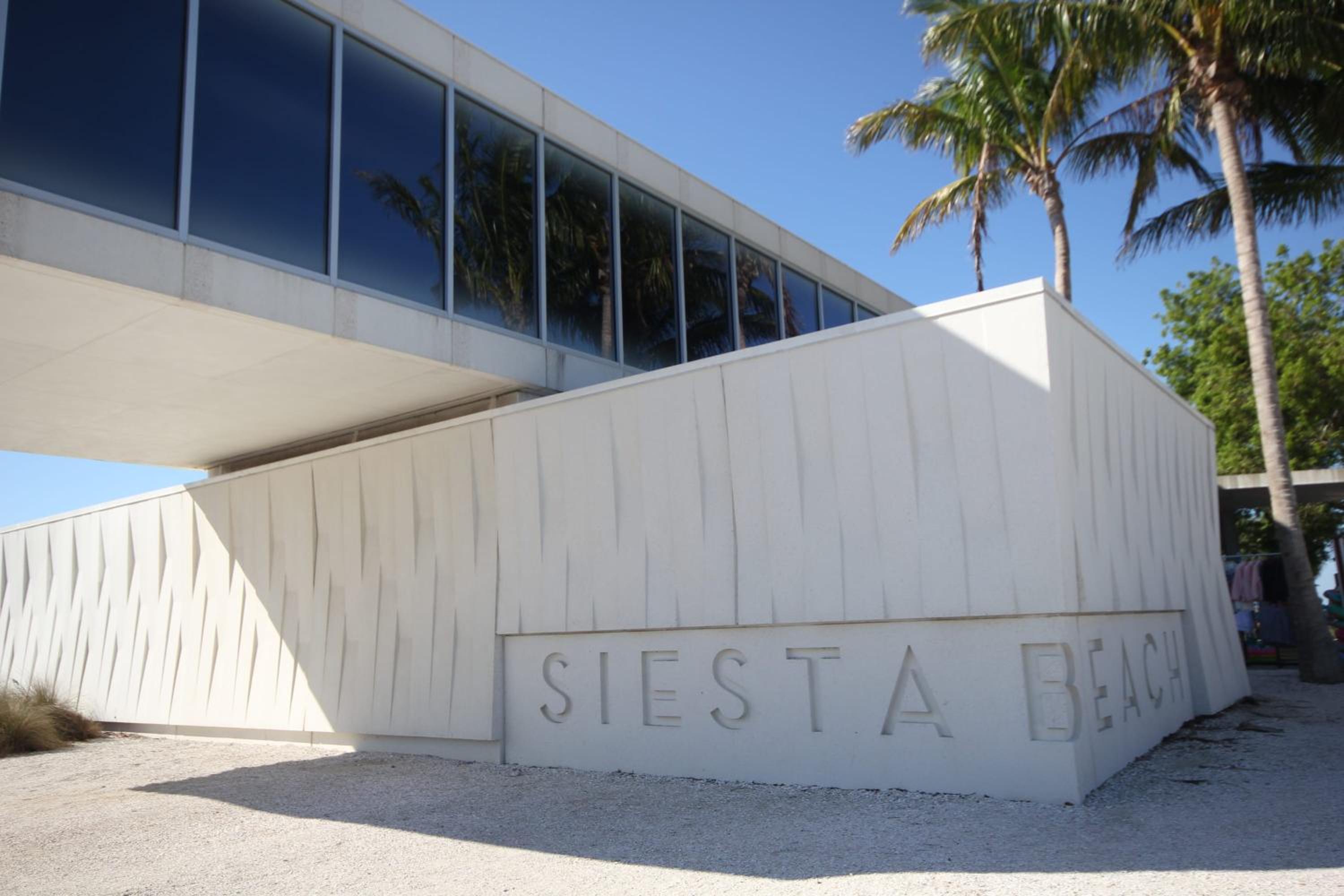 Charming Sea Winds Villa Near Crescent Beach on Siesta Key
