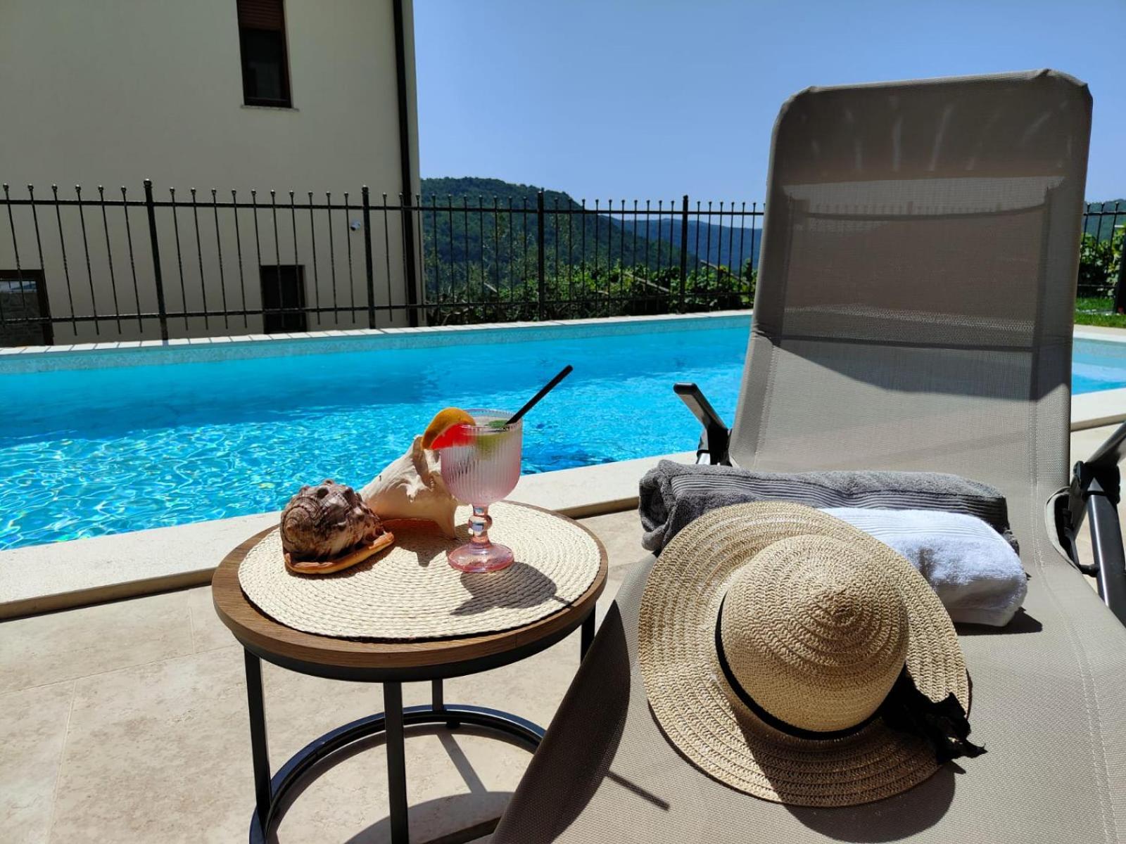 Villa Lea Marezige Heated Pool near Koper