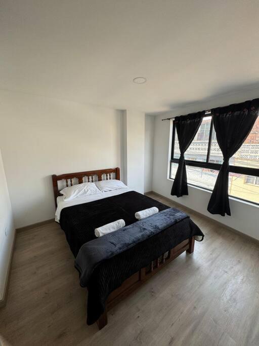 Céntrico y amplio Apartamento salitre