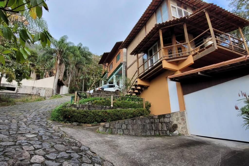 Macarra house