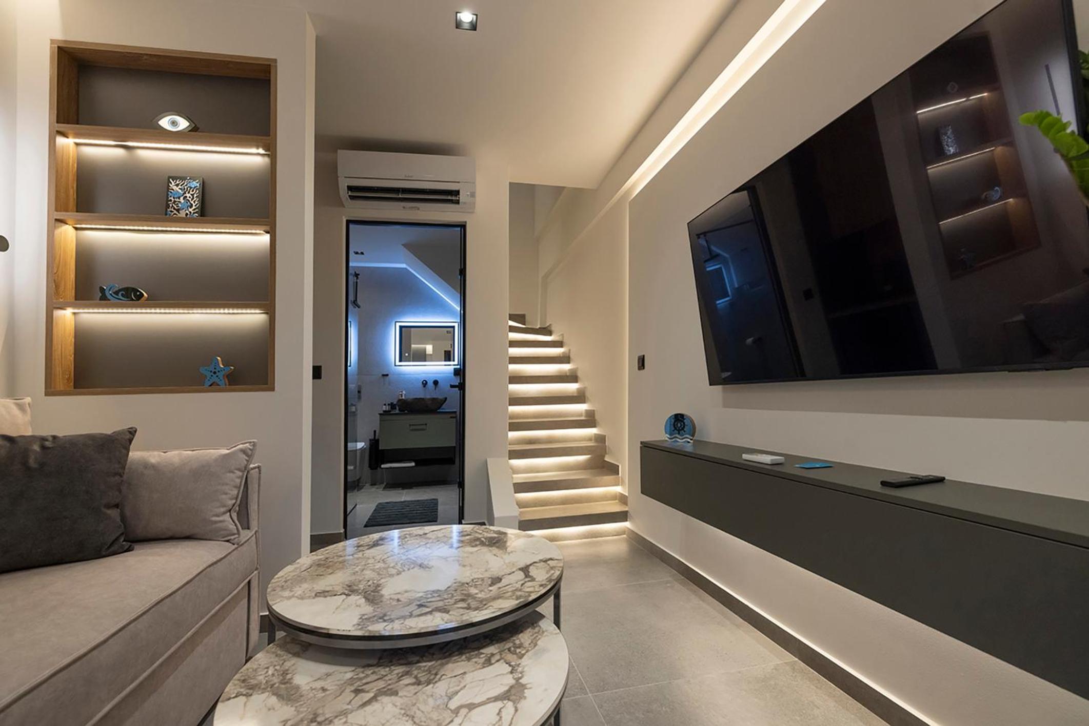 Akira Suites