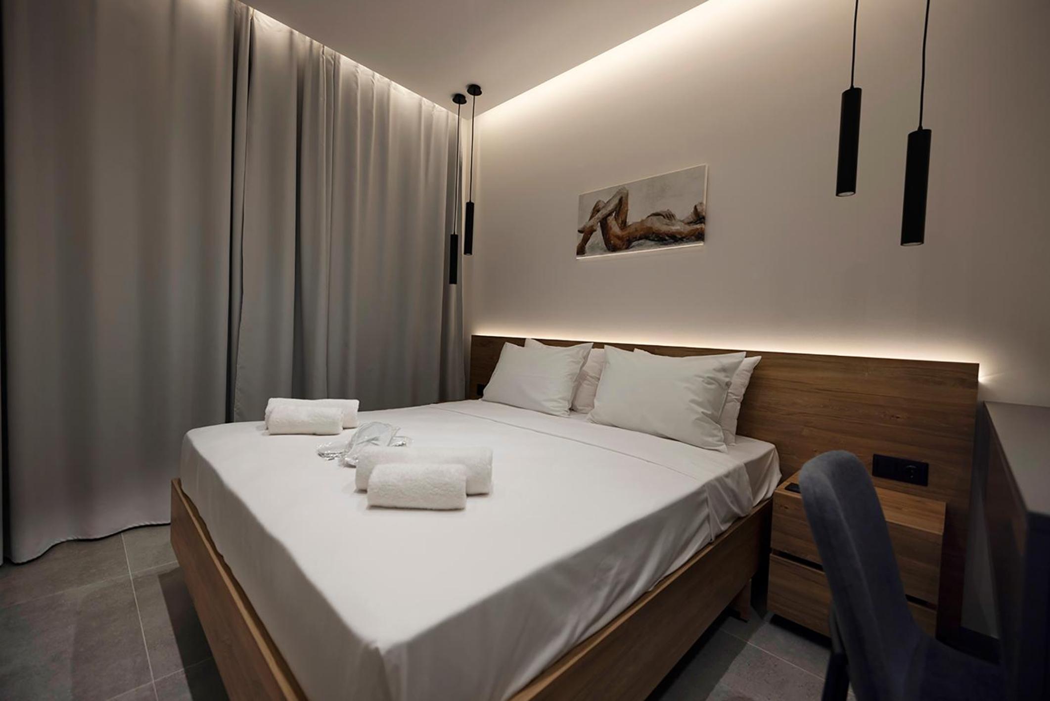 Akira Suites