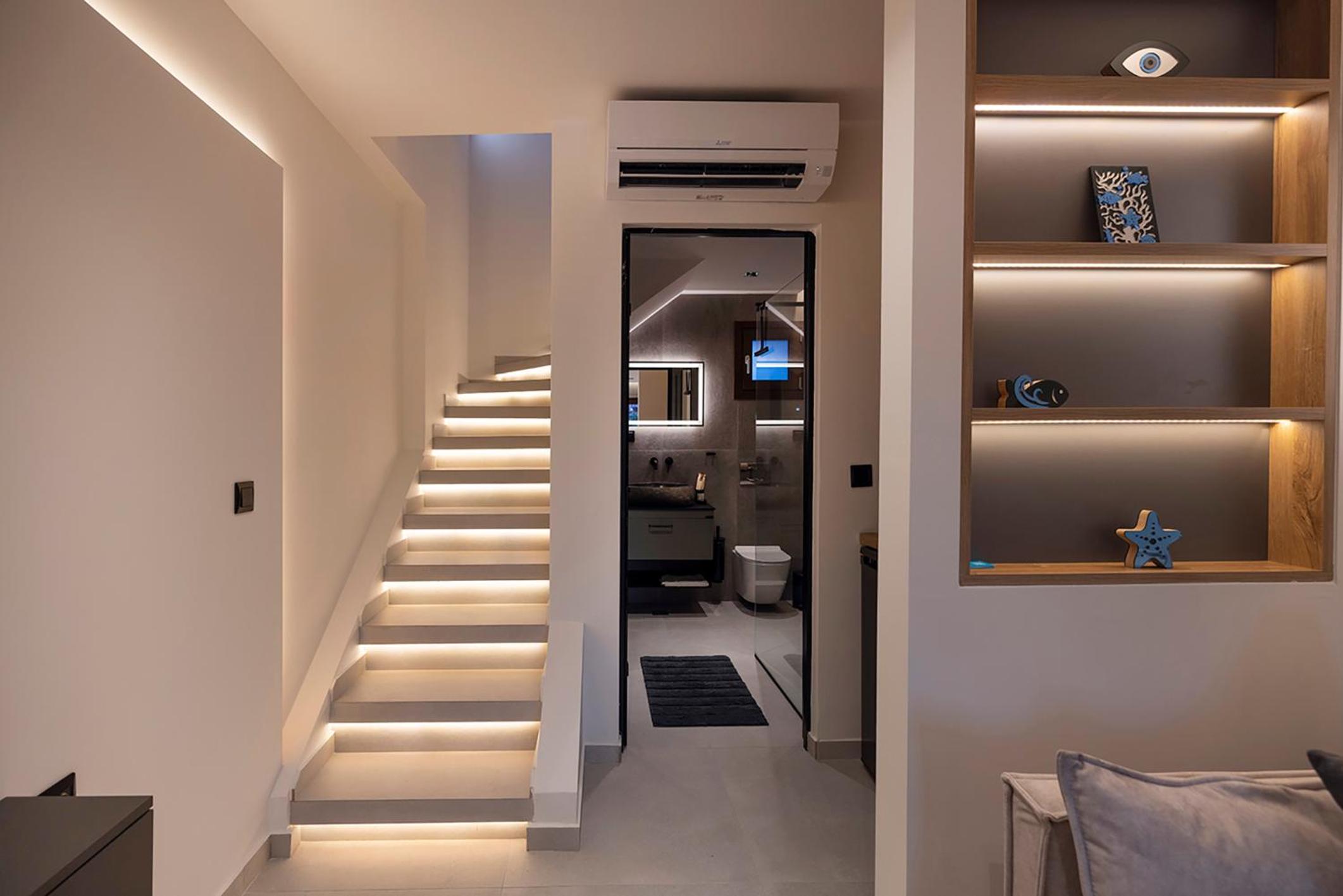 Akira Suites