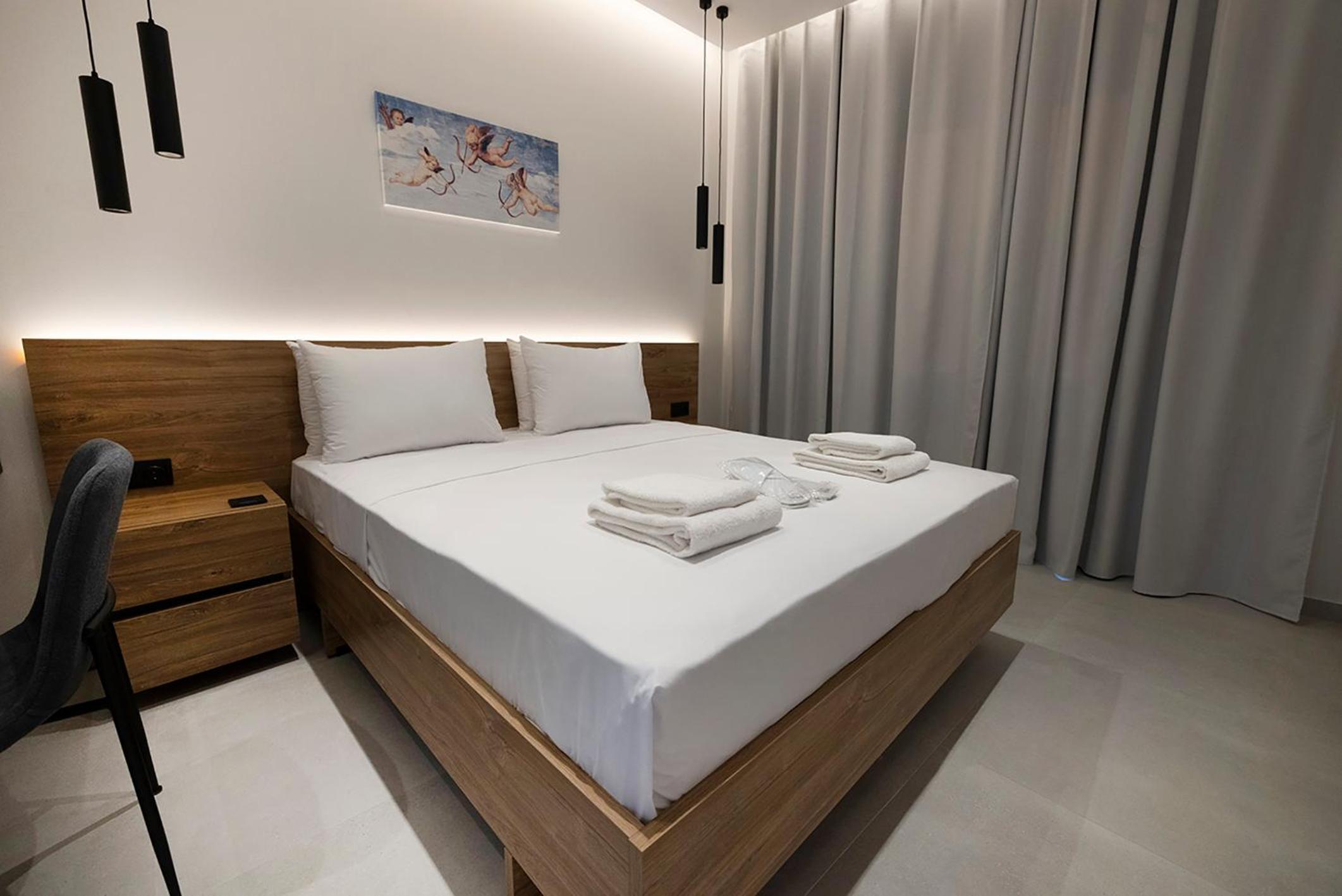 Akira Suites