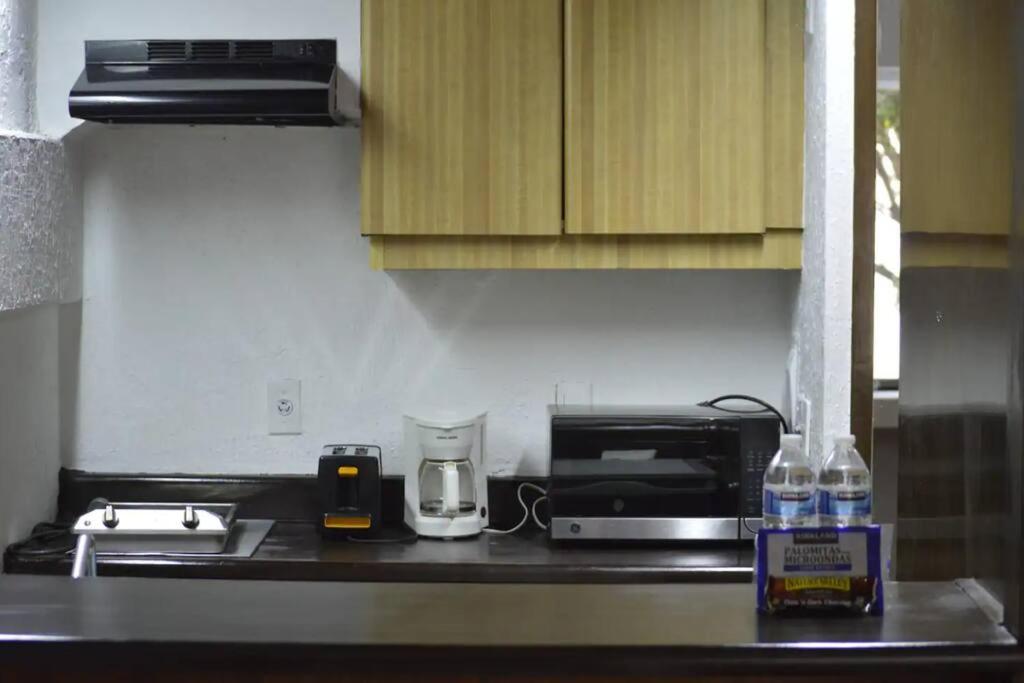Unbeatable location apt in the heart of Juarez photo 3