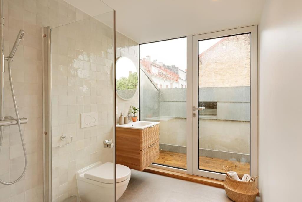 Løkka Suites I Penthouse with Private Rooftop I 2 Bedrooms & 1 Bathroom view 4
