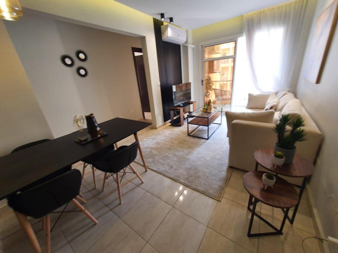 Apartment 2 rooms #SM3 view 2