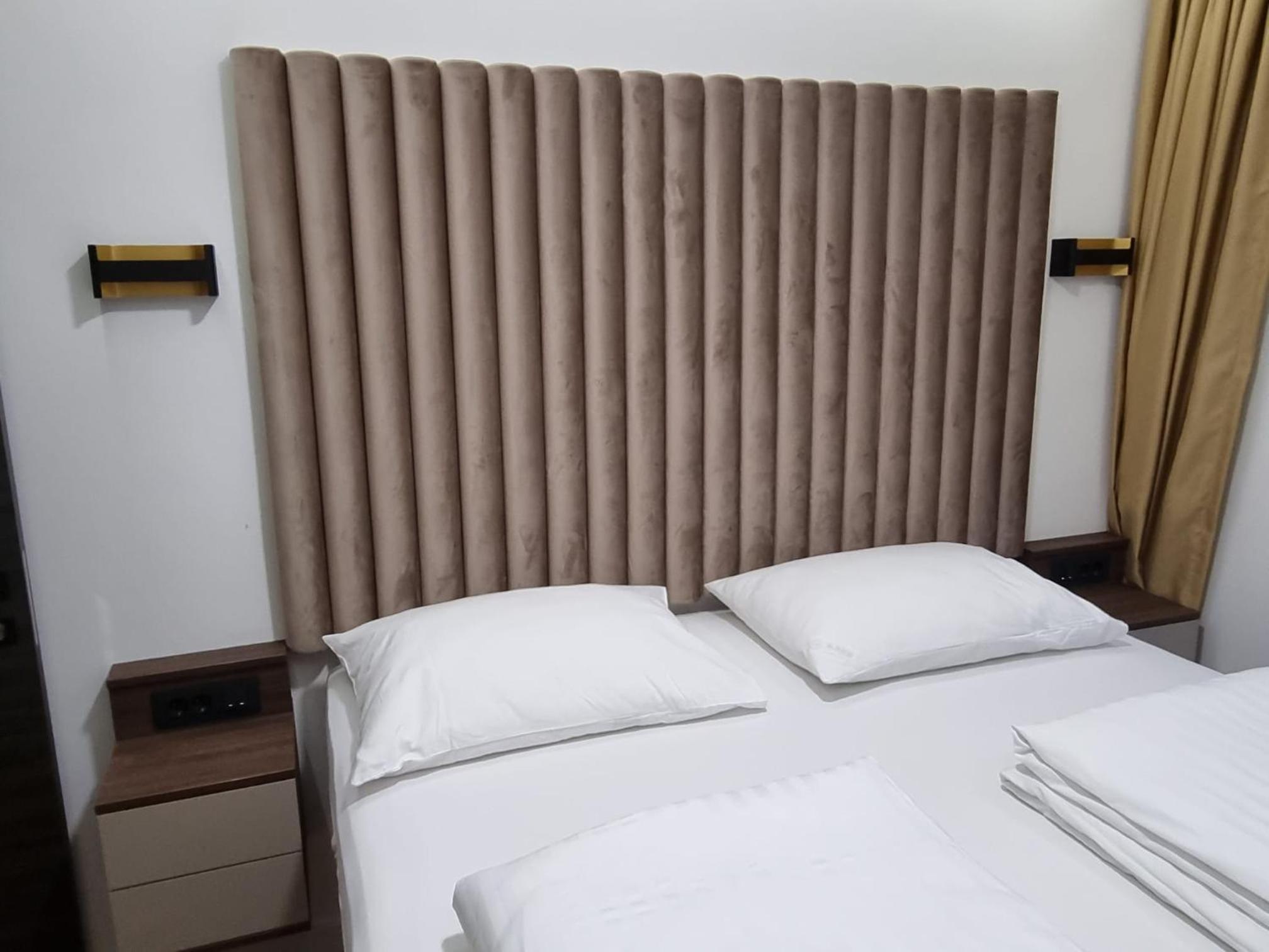 Osijek Luxury Center- self check in, free private parking, 0-24