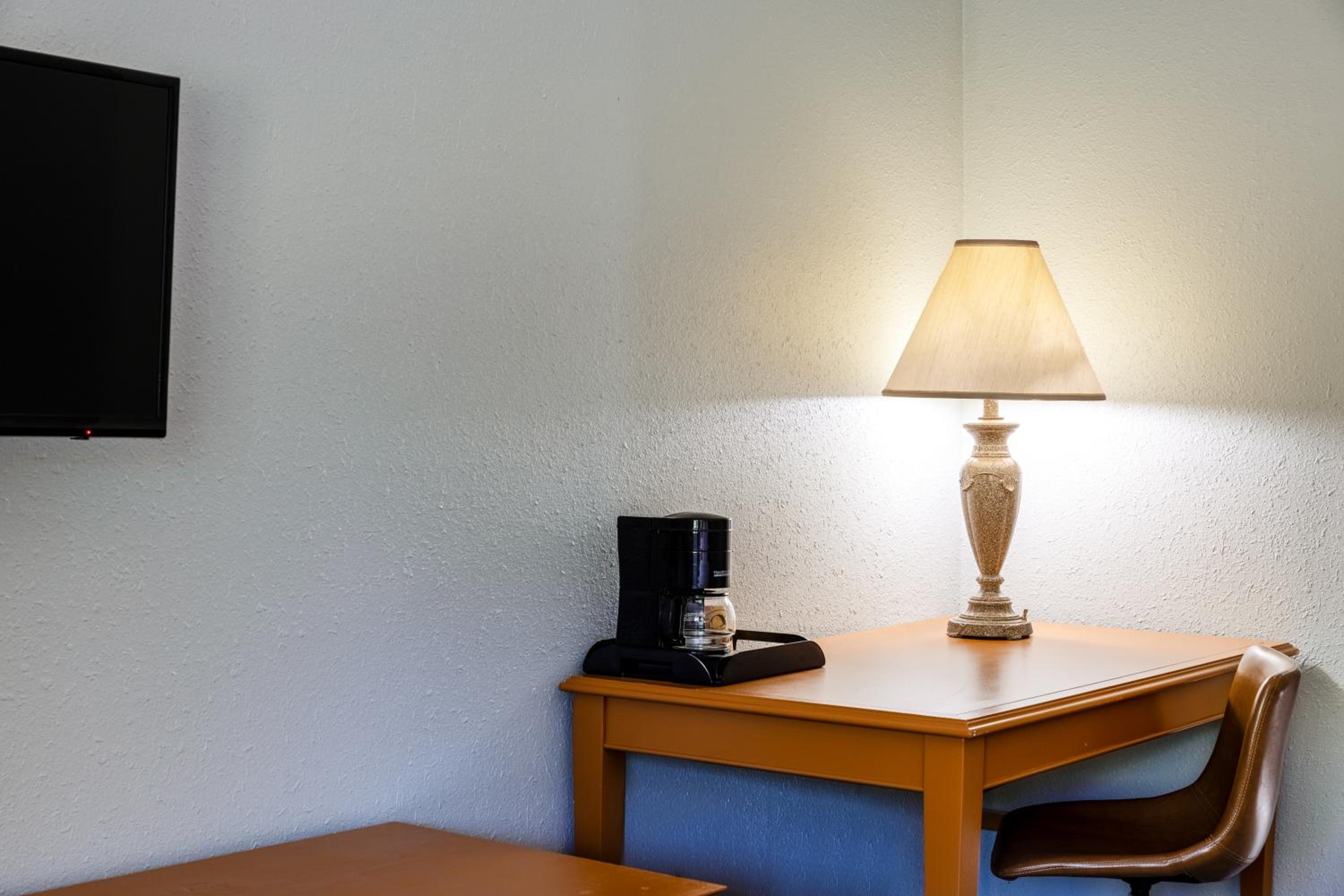 Motel 6 - Aberdeen, WA