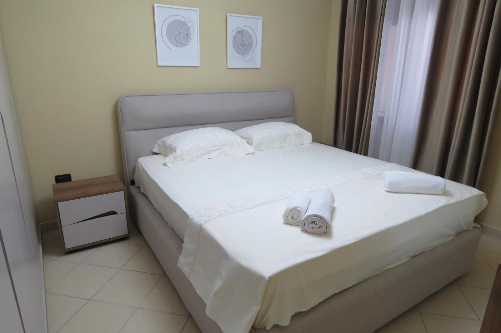 Cozy Apartment near City Center, Xhamlliku Tirana