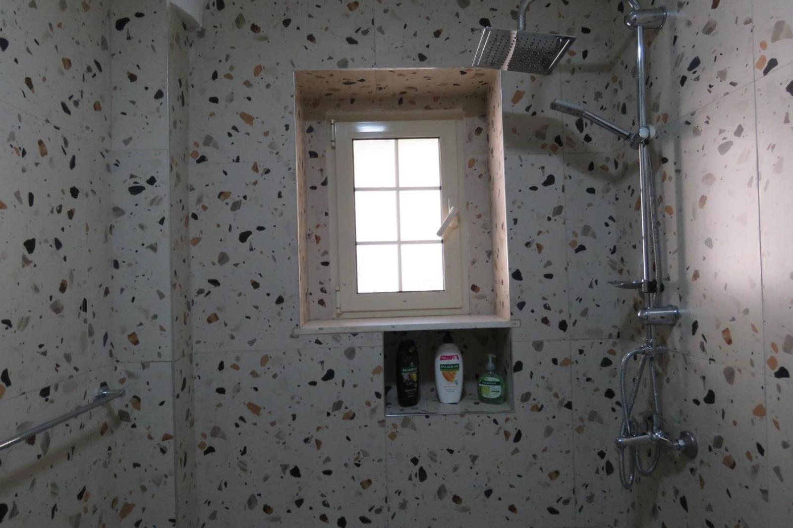 Cozy Apartment near City Center, Xhamlliku Tirana