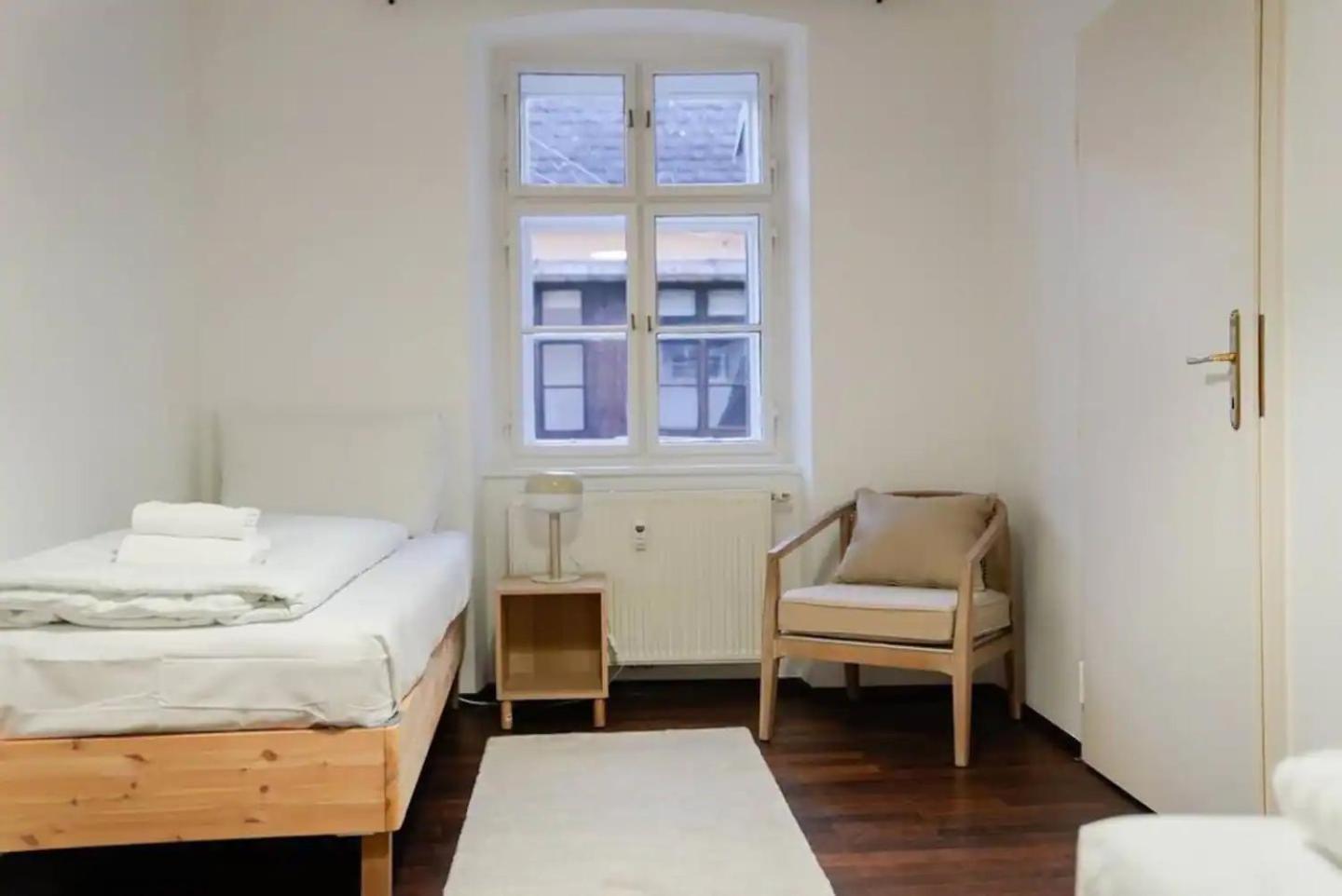 Authentic Austrian Flat in the South of Vienna