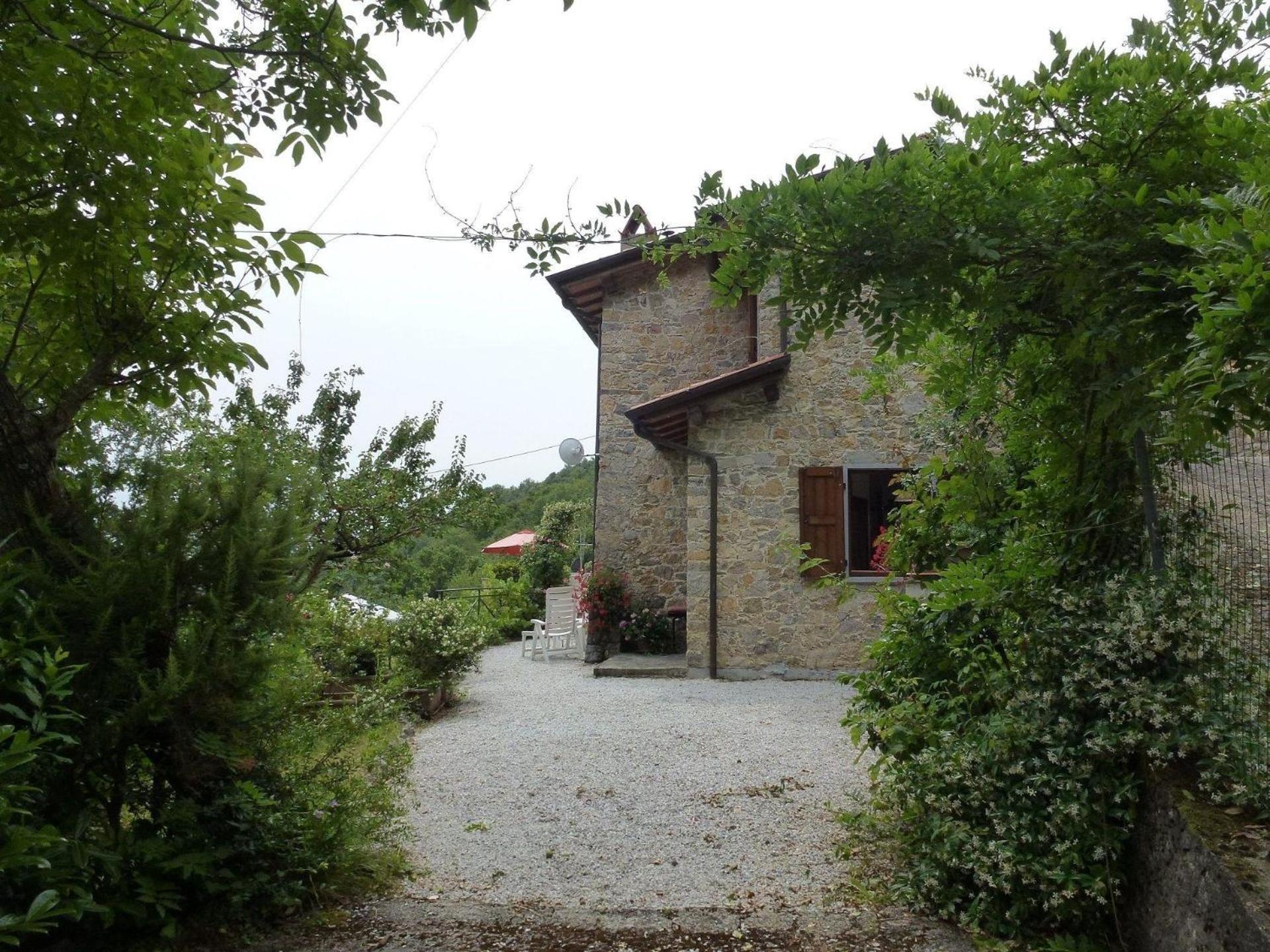 Gemütliches Ferienhaus in Camaiore mit Garten, Terrasse und Grill view 4