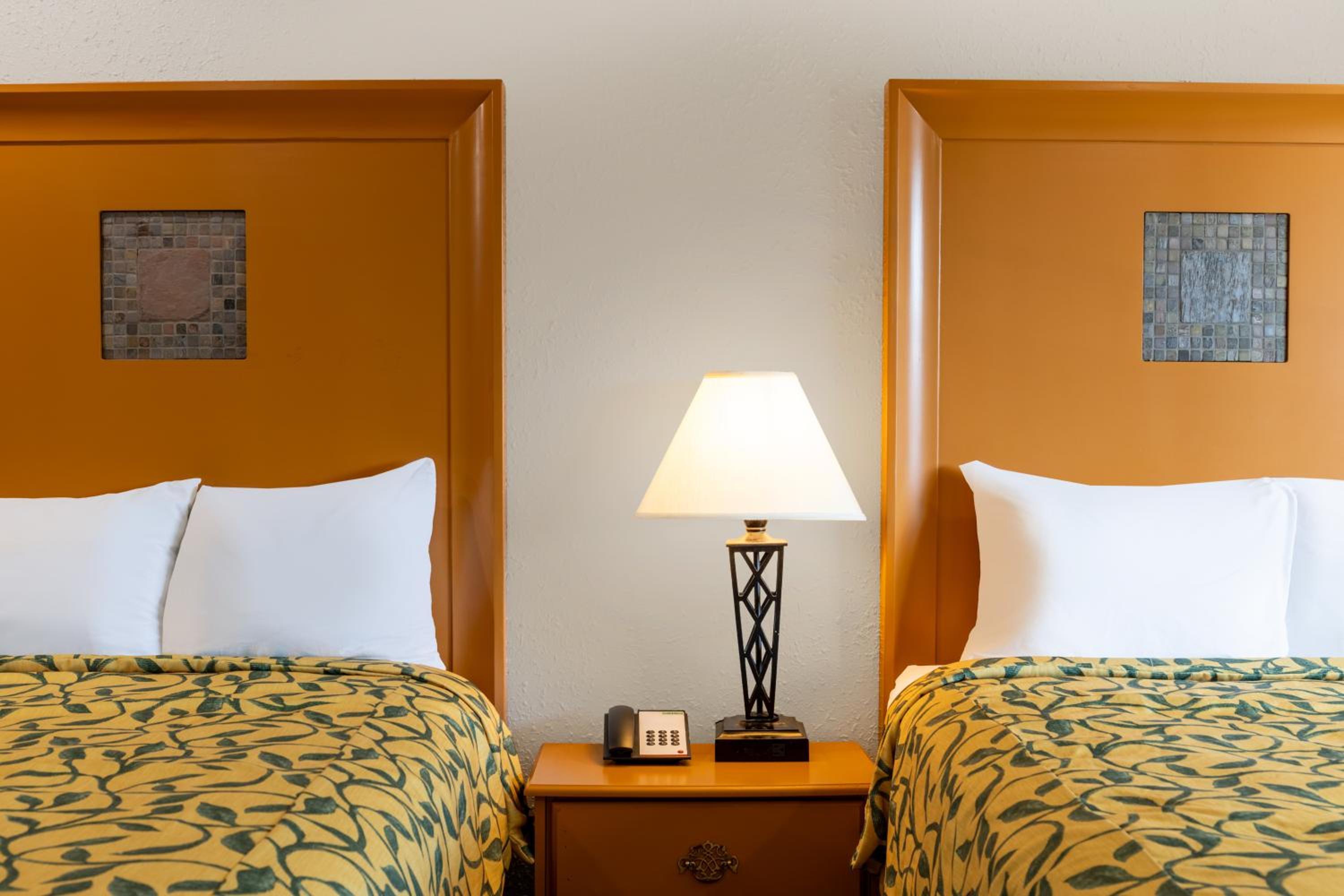 Motel 6 - Aberdeen, WA