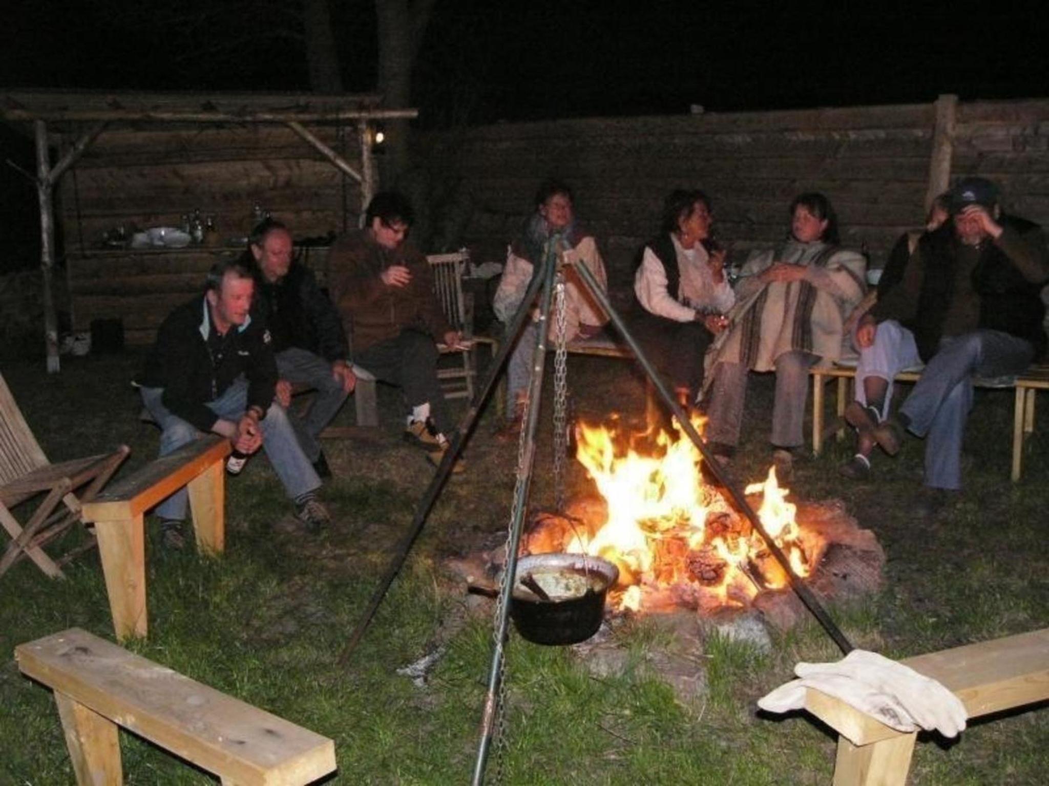 Rustikales Holzferienhaus mit großer Terrasse