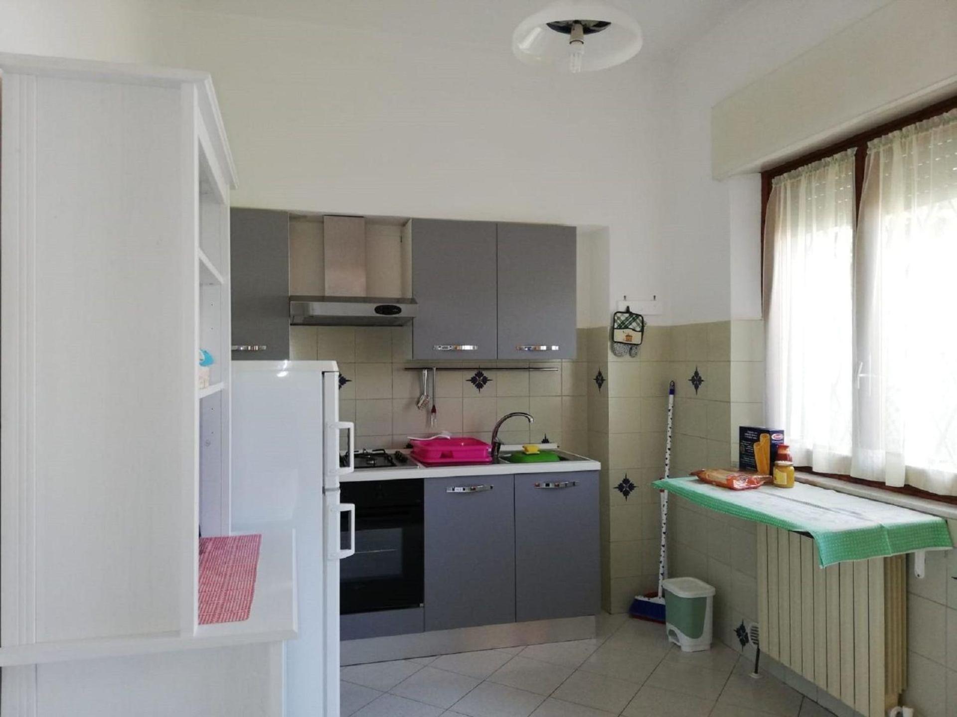 Wunderschönes Ferienhaus in Lido Di Camaiore mit Schönem Garten view 4