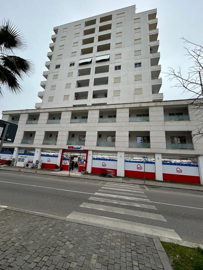Chrigrey Holiday Apartments & Durres Beach